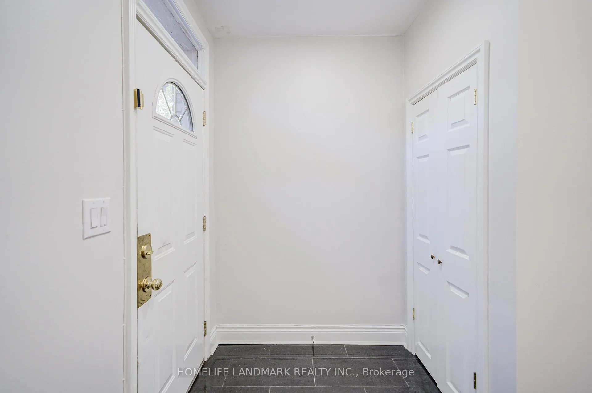 Photo 5 of 237 Ontario Street, Toronto, Moss Park — HOMEH