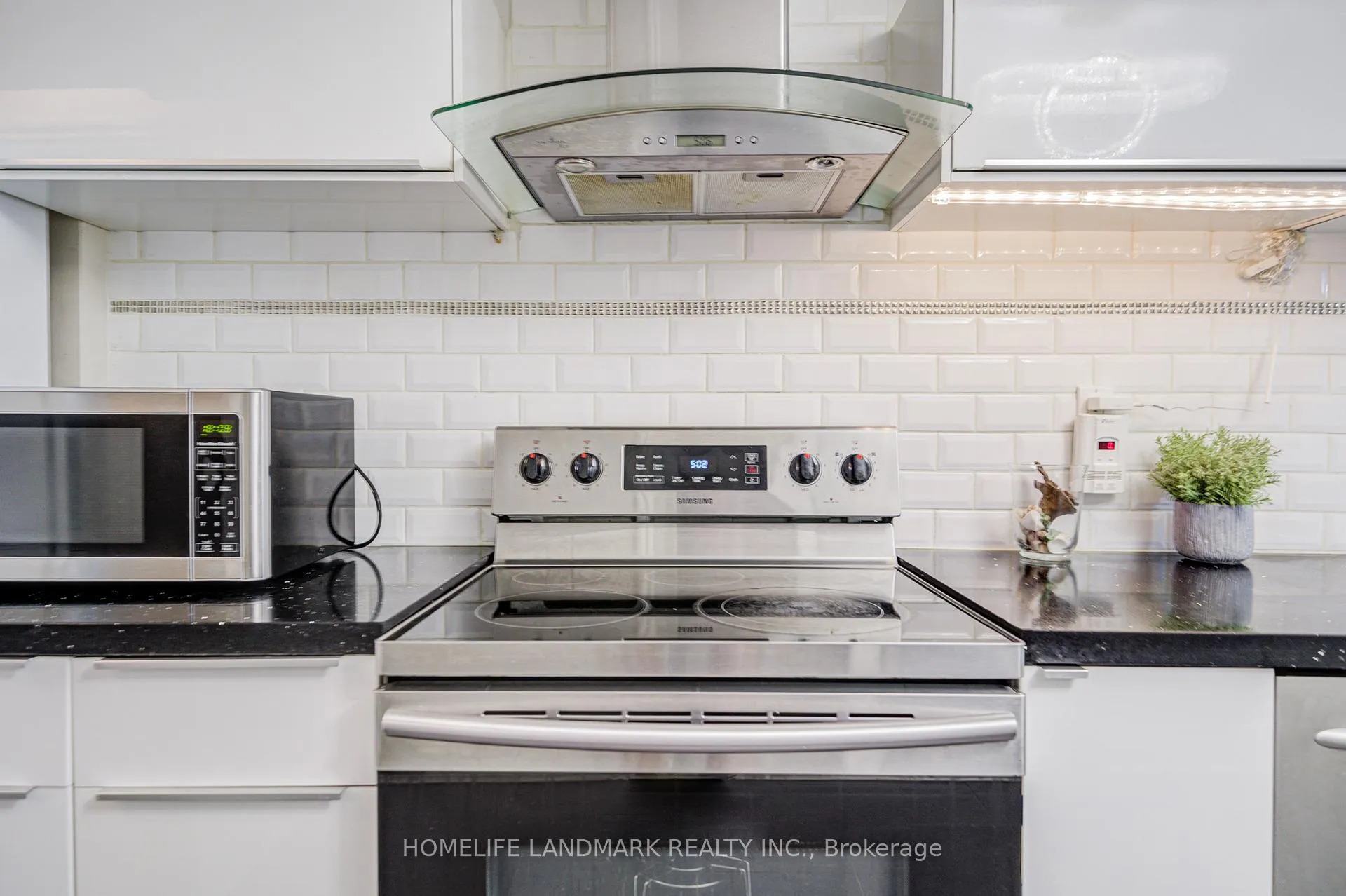Photo 21 of 237 Ontario Street, Toronto, Moss Park — HOMEH