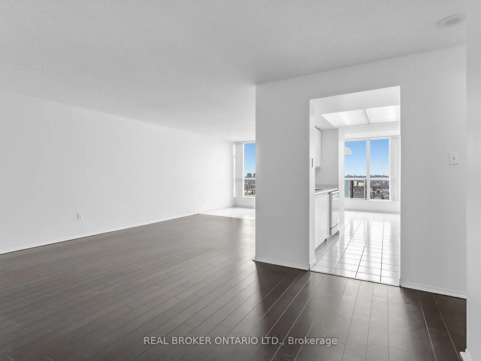 Photo 2 of Unit 2106, 3 Rowntree Road, Etobicoke, Mount Olive-Silverstone-Jamestown — HOMEH