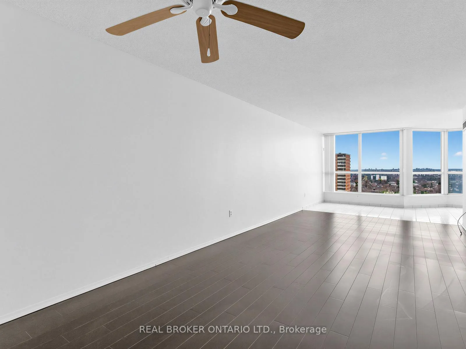 Photo 3 of Unit 2106, 3 Rowntree Road, Etobicoke, Mount Olive-Silverstone-Jamestown — HOMEH