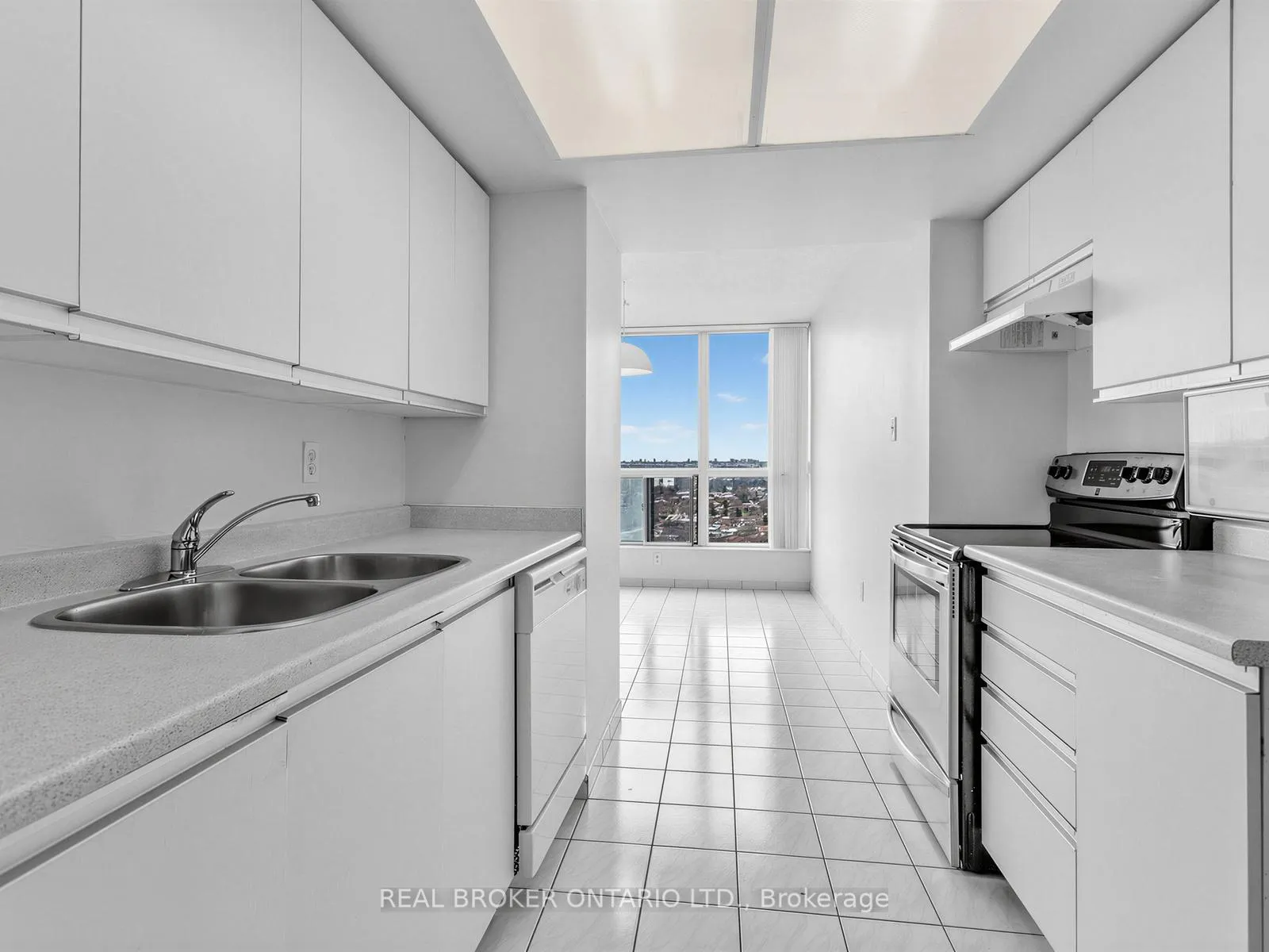 Photo 10 of Unit 2106, 3 Rowntree Road, Etobicoke, Mount Olive-Silverstone-Jamestown — HOMEH