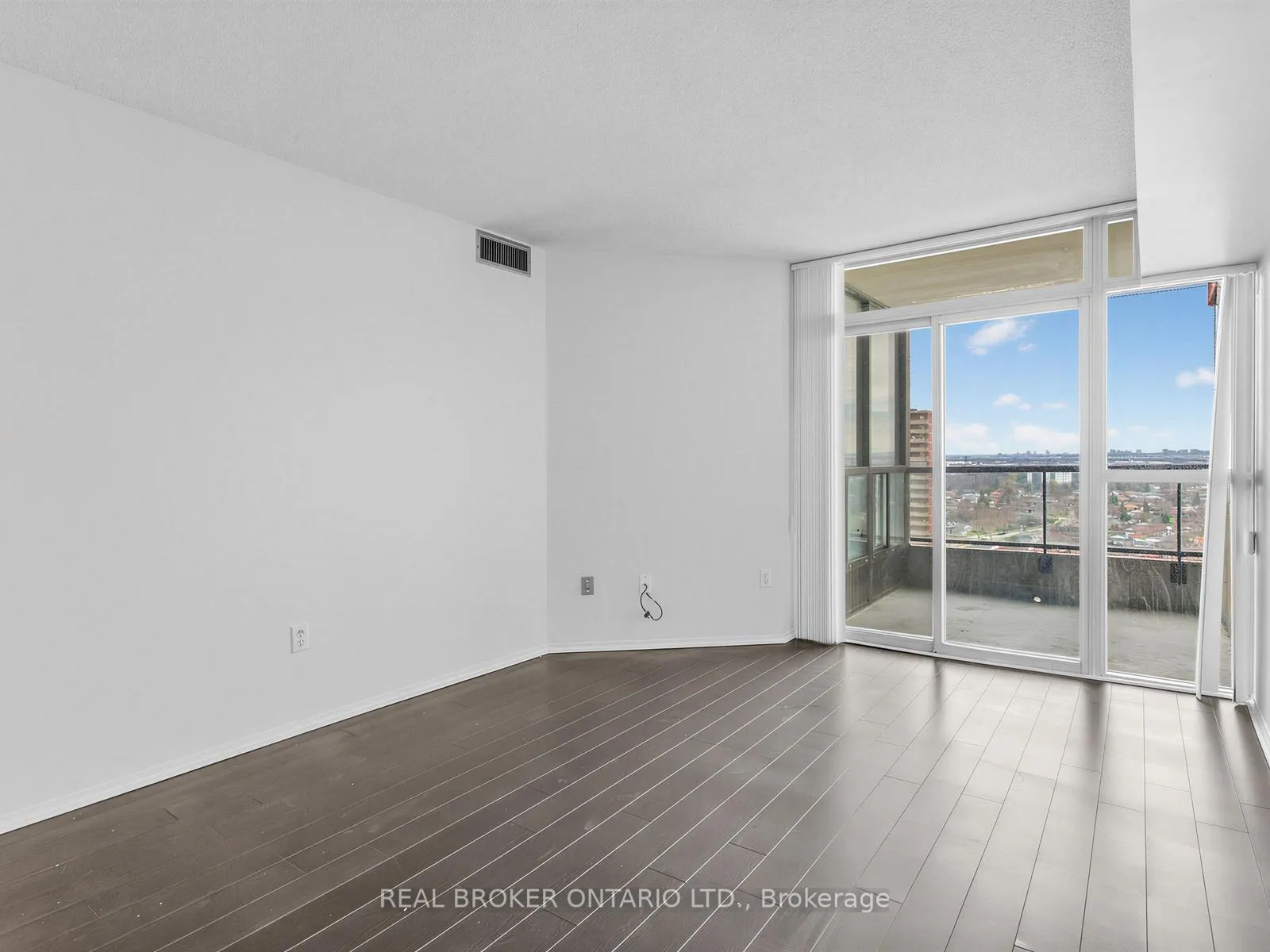 Photo 15 of Unit 2106, 3 Rowntree Road, Etobicoke, Mount Olive-Silverstone-Jamestown — HOMEH