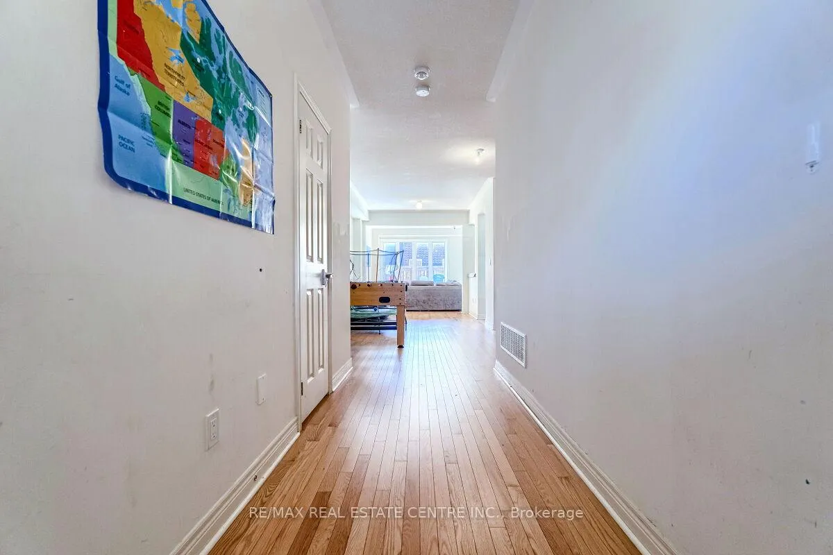 Photo 2 of 1193 Kettering Drive, Oshawa, Eastdale — HOMEH