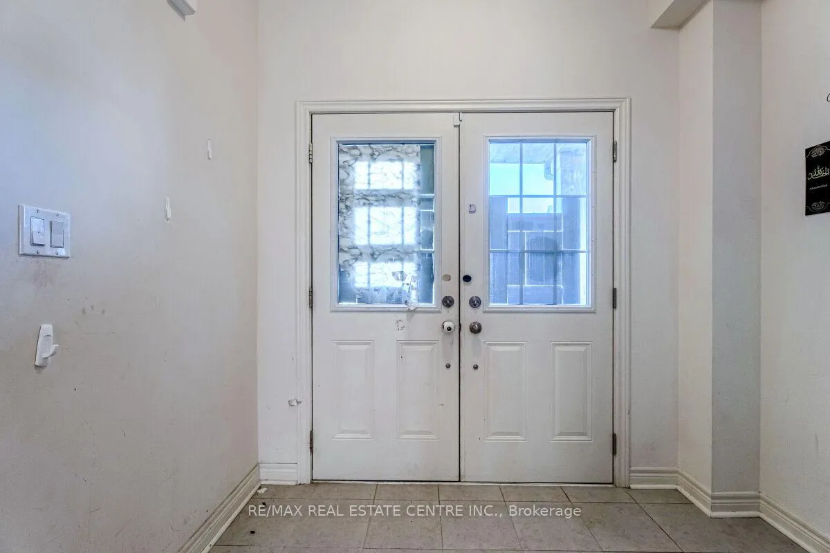 Photo 12 of 1193 Kettering Drive, Oshawa, Eastdale — HOMEH