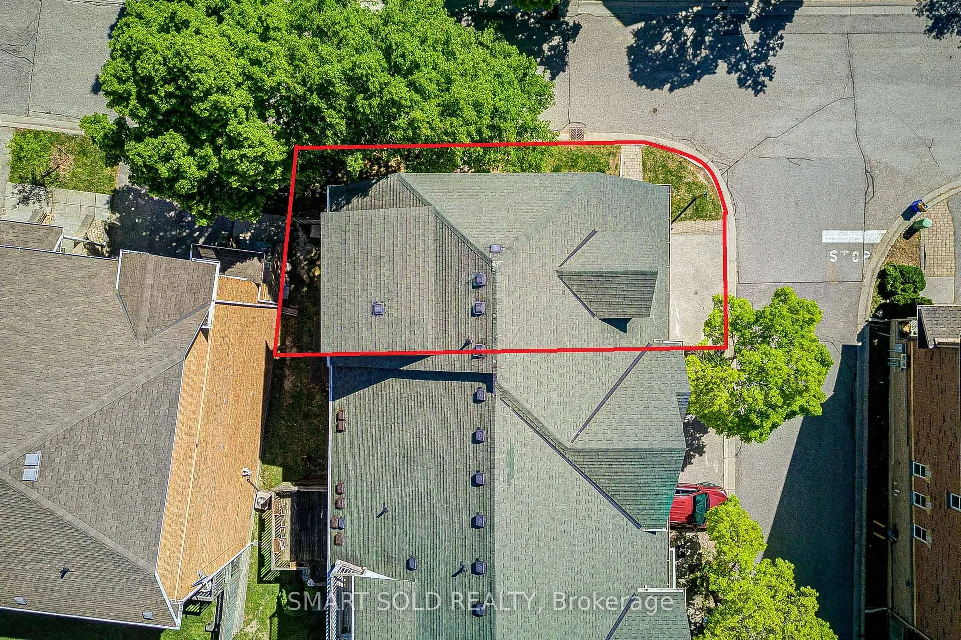 Photo 4 of 63 Michael Way, Markham, Buttonville — HOMEH