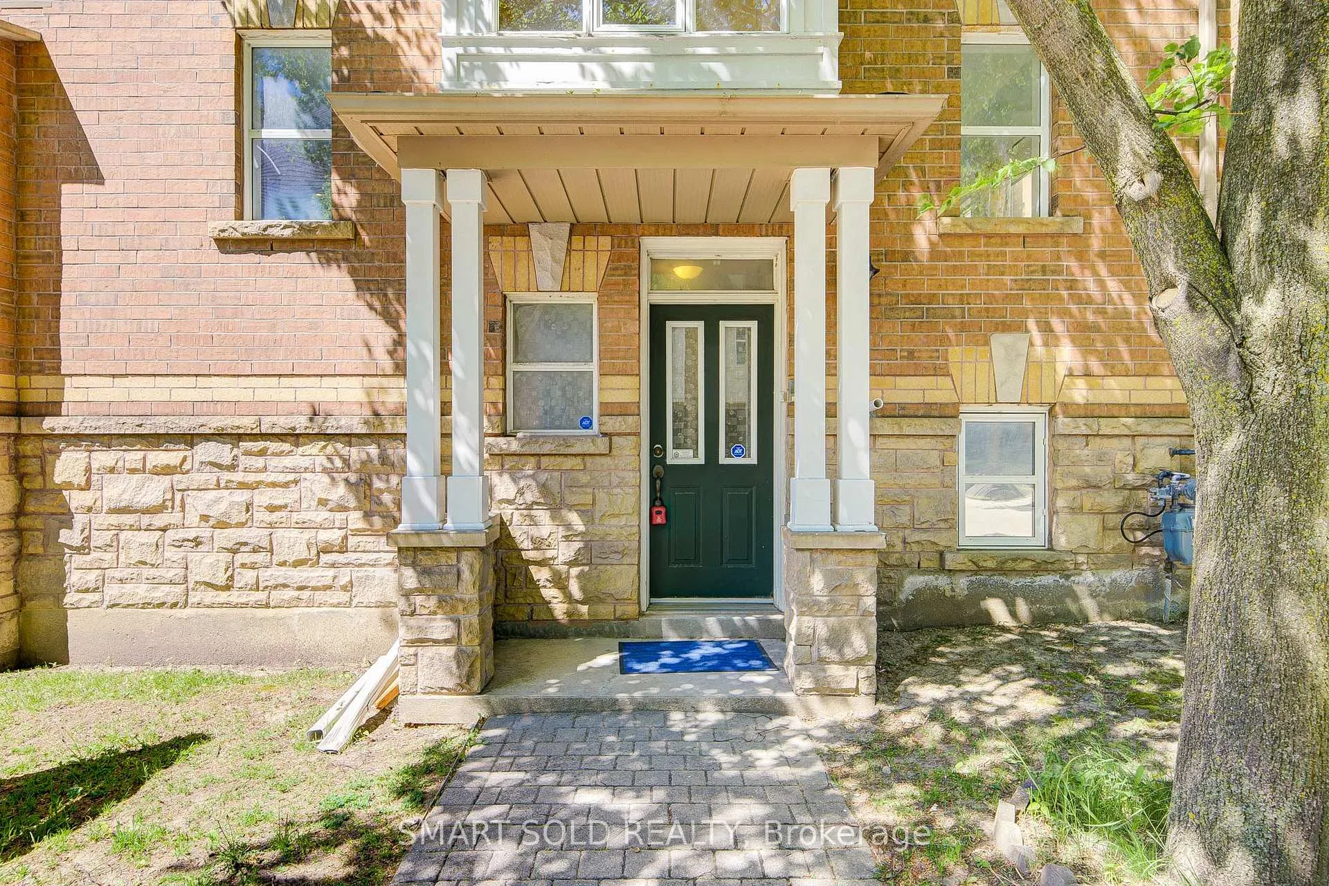 Photo 6 of 63 Michael Way, Markham, Buttonville — HOMEH