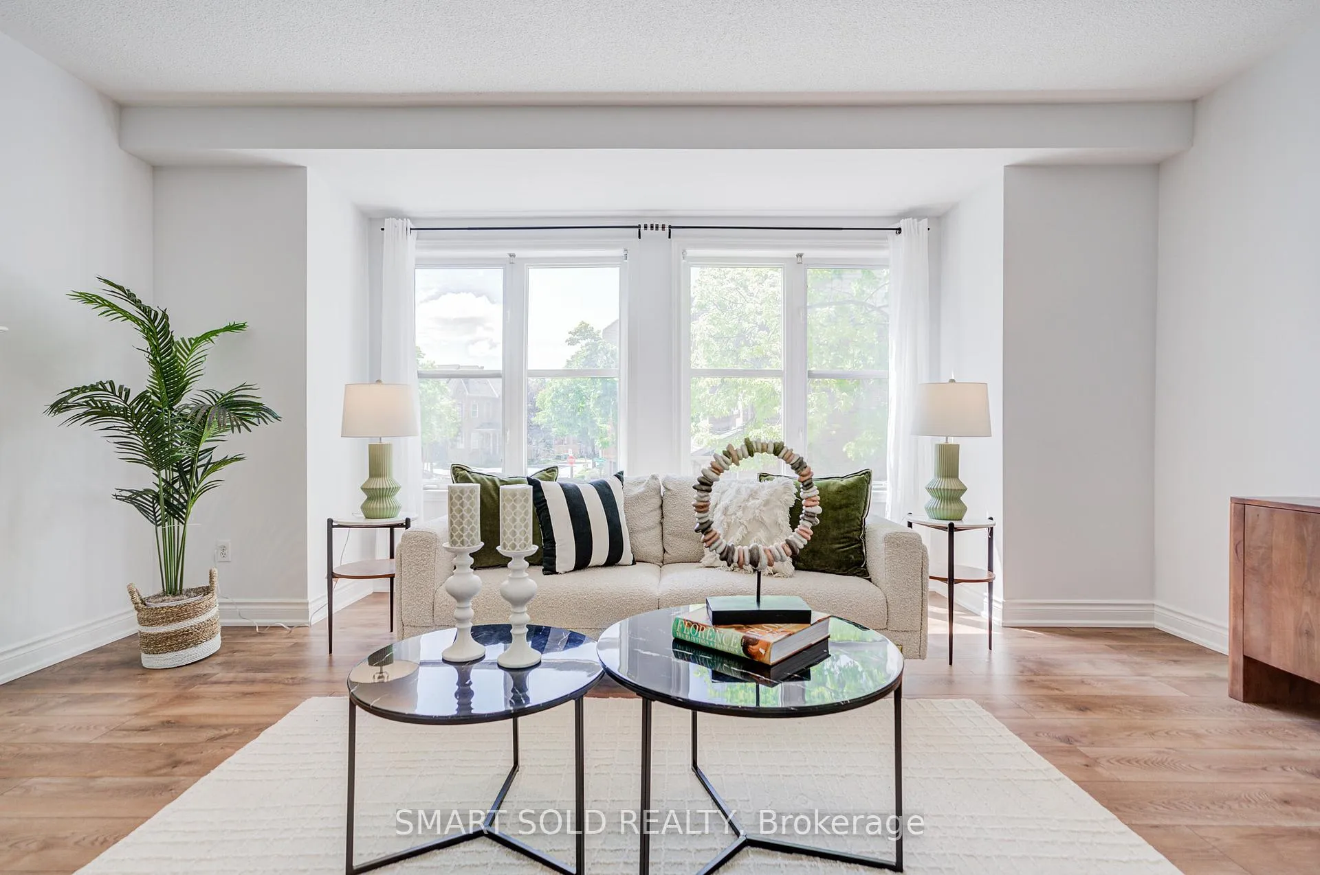 Photo 11 of 63 Michael Way, Markham, Buttonville — HOMEH