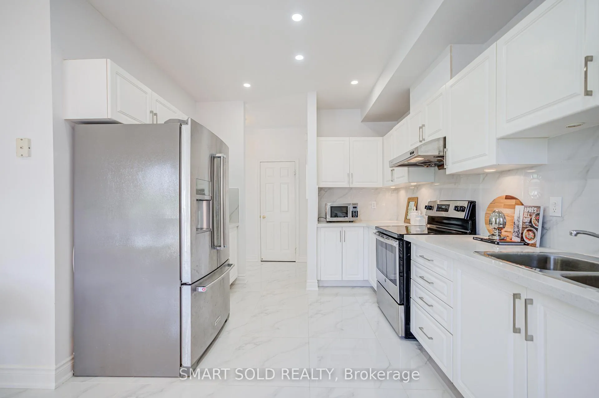 Photo 18 of 63 Michael Way, Markham, Buttonville — HOMEH