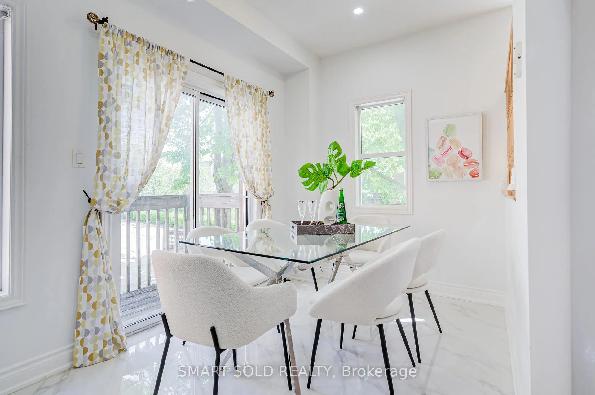 Photo 20 of 63 Michael Way, Markham, Buttonville — HOMEH