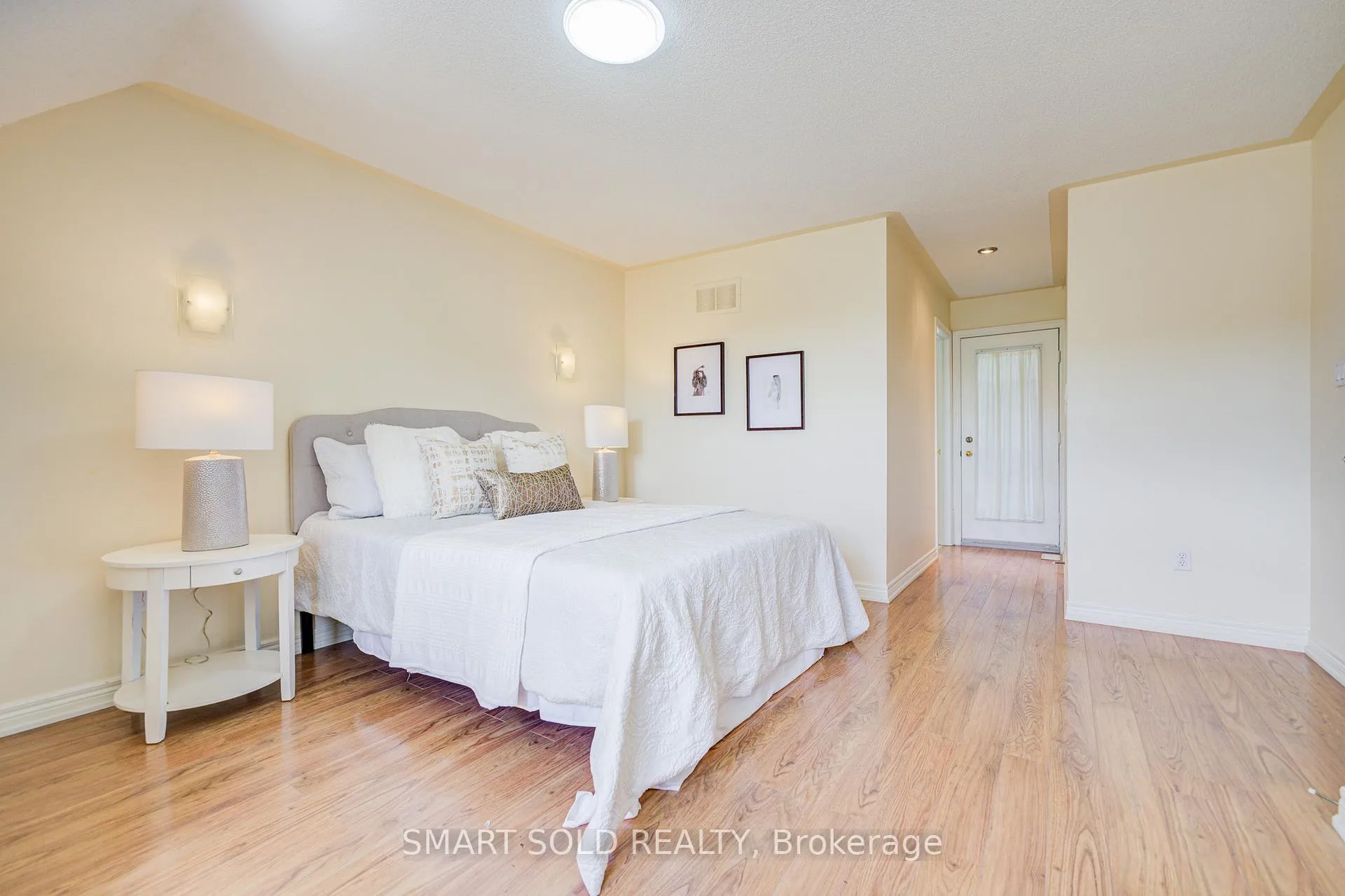Photo 35 of 63 Michael Way, Markham, Buttonville — HOMEH