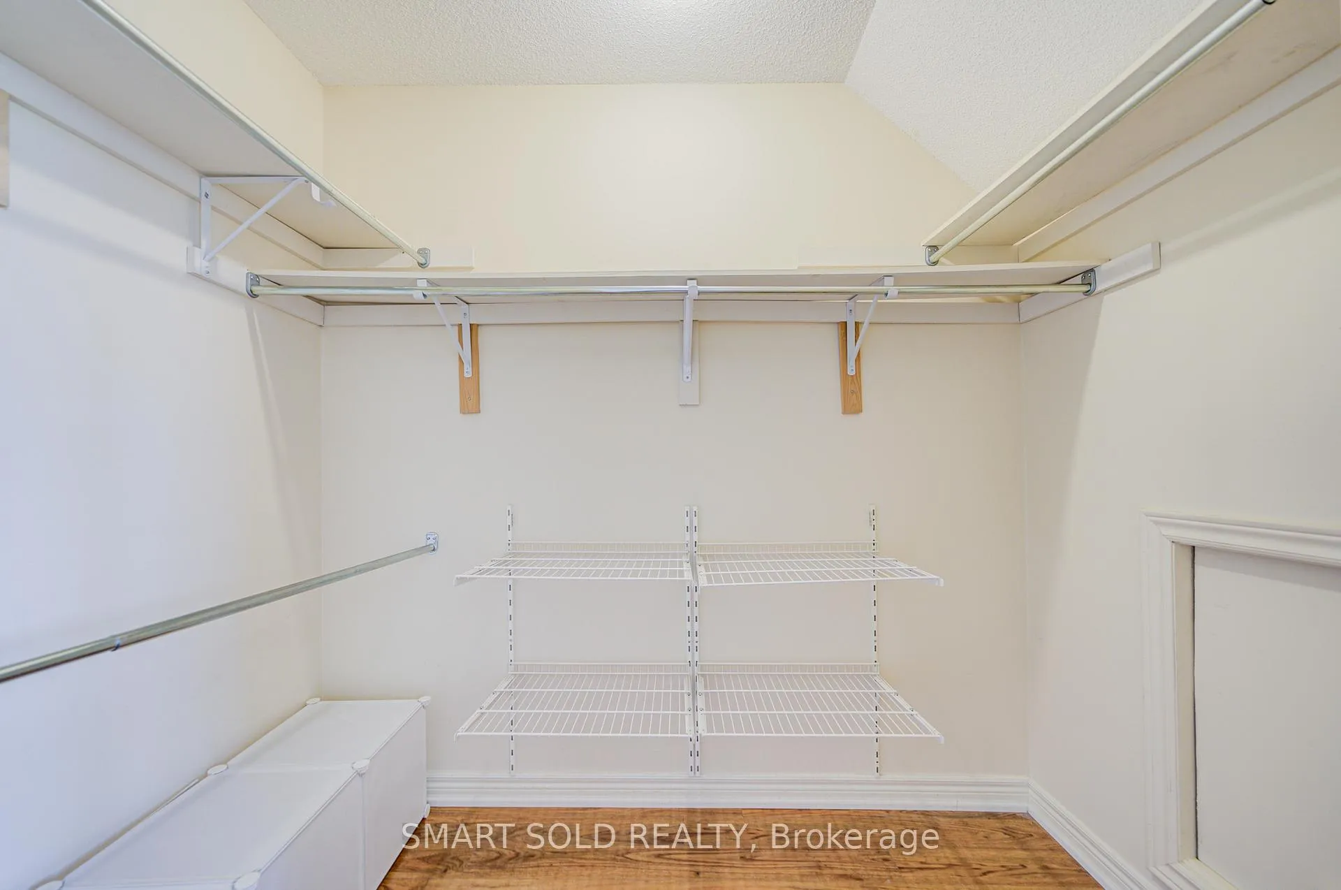 Photo 41 of 63 Michael Way, Markham, Buttonville — HOMEH