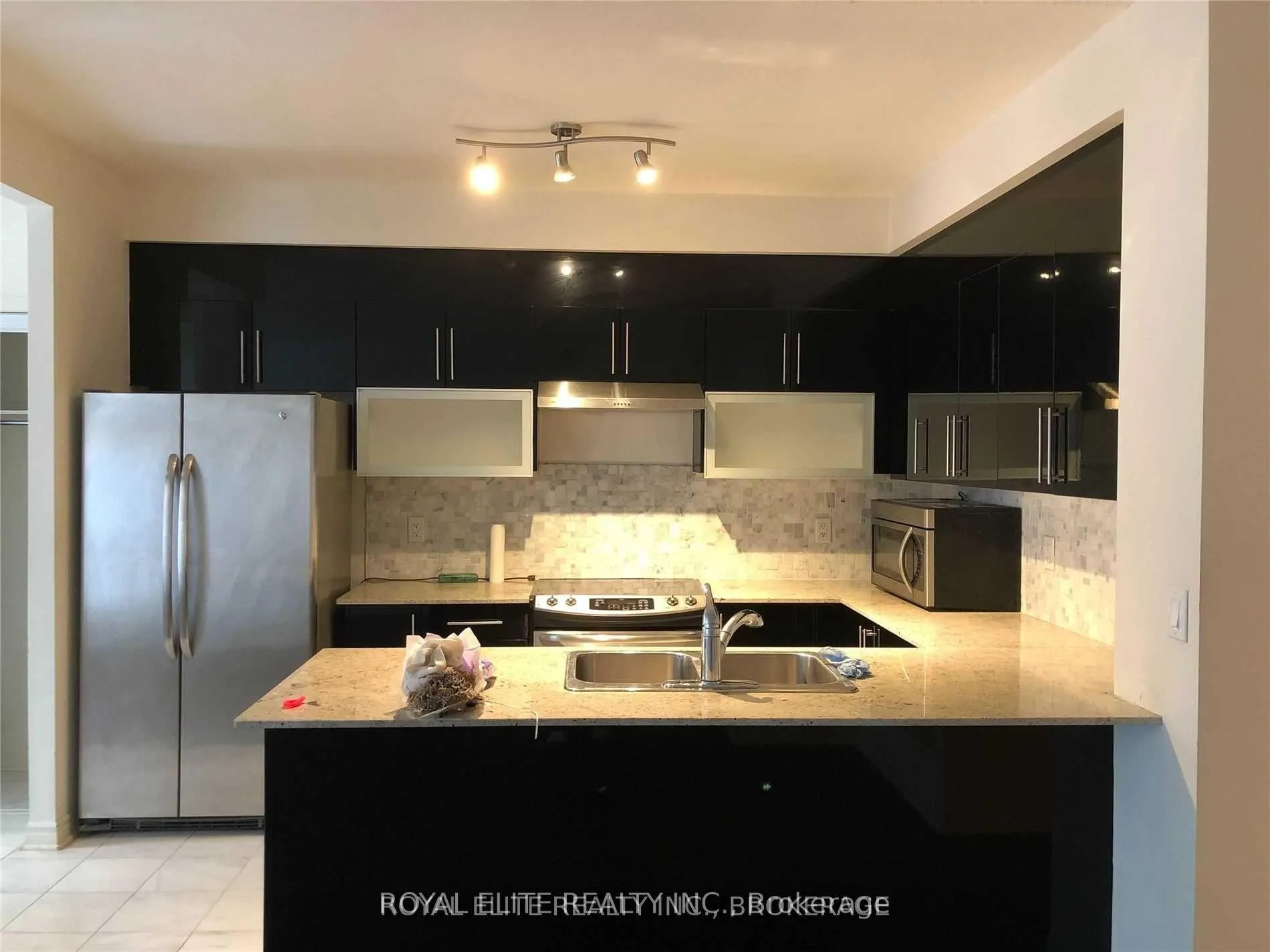 Photo 1 of Unit 42, 7 Brighton Place, Vaughan, Crestwood-Springfarm-Yorkhill — HOMEH