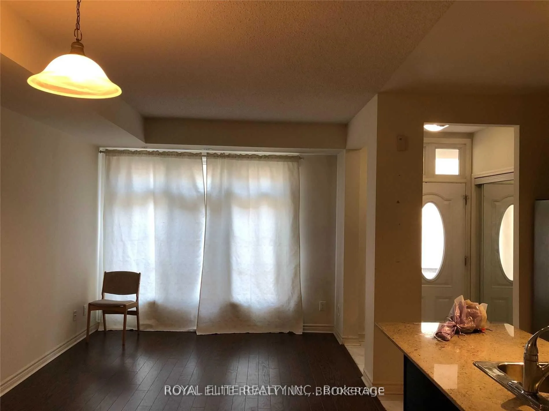 Photo 2 of Unit 42, 7 Brighton Place, Vaughan, Crestwood-Springfarm-Yorkhill — HOMEH