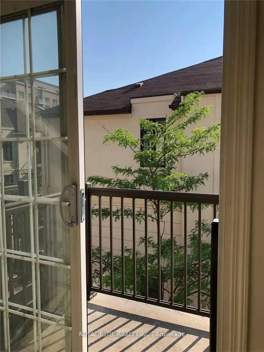 Photo 3 of Unit 42, 7 Brighton Place, Vaughan, Crestwood-Springfarm-Yorkhill — HOMEH