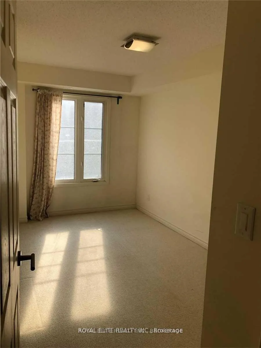 Photo 6 of Unit 42, 7 Brighton Place, Vaughan, Crestwood-Springfarm-Yorkhill — HOMEH