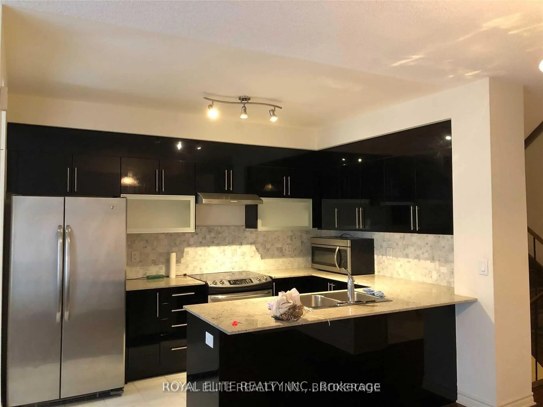 Photo 10 of Unit 42, 7 Brighton Place, Vaughan, Crestwood-Springfarm-Yorkhill — HOMEH