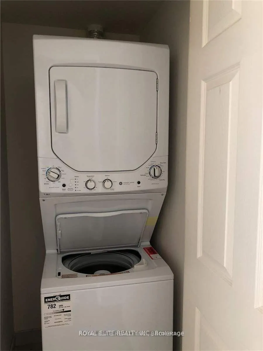 Photo 12 of Unit 42, 7 Brighton Place, Vaughan, Crestwood-Springfarm-Yorkhill — HOMEH