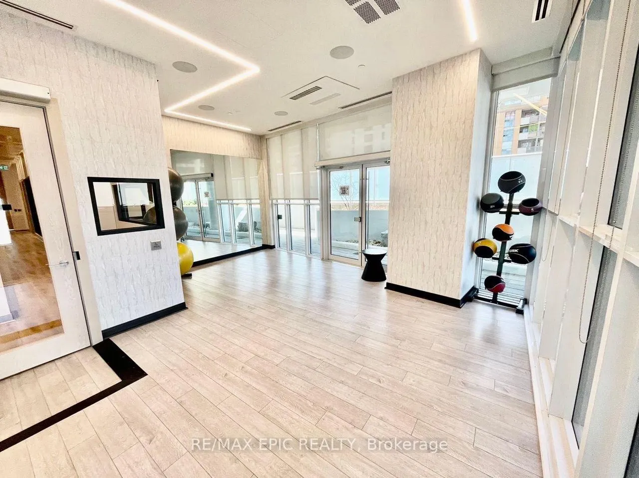 Photo 7 of Unit 1610, 77 Mutual Street, Toronto, Church-Yonge Corridor — HOMEH