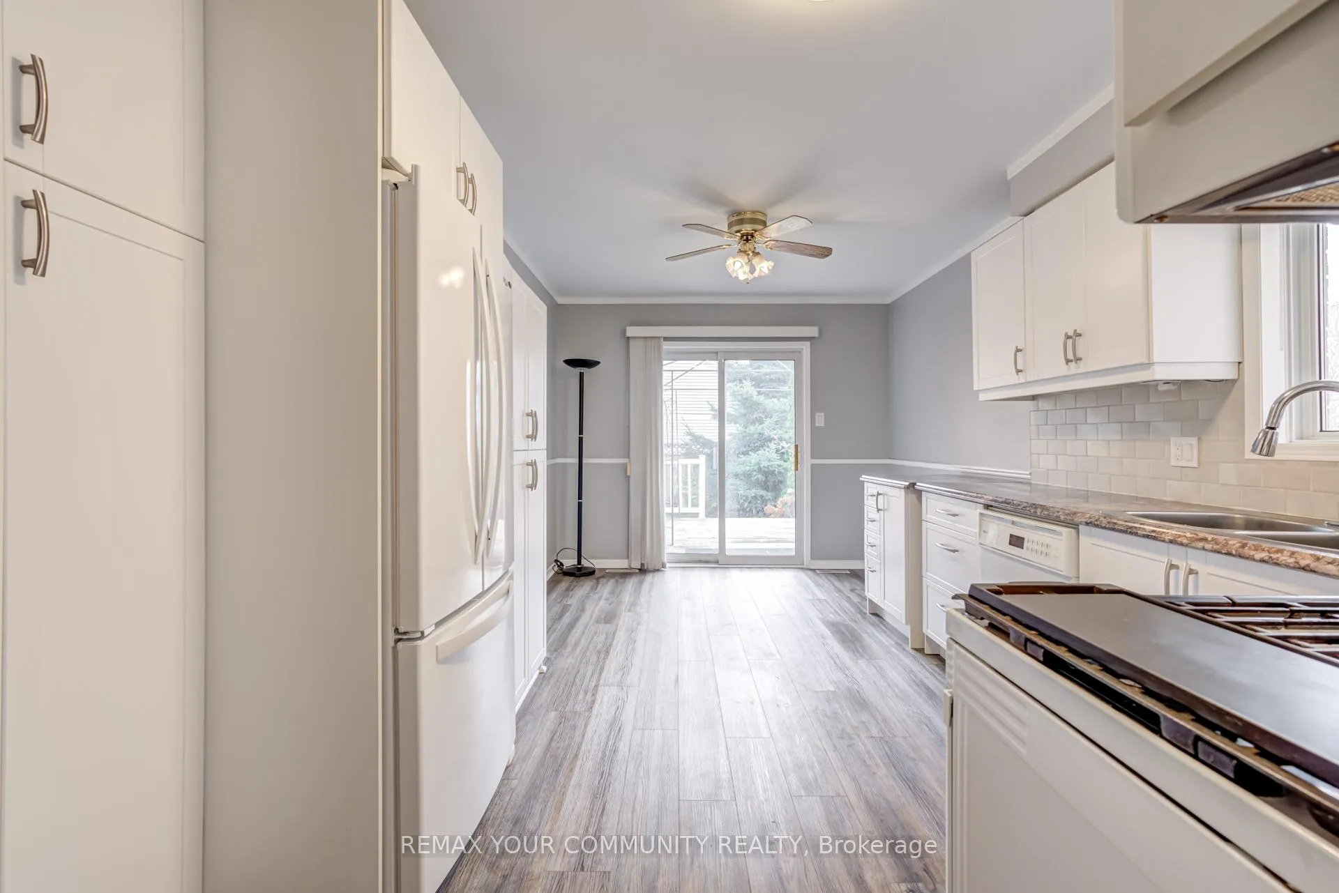 Photo 6 of 47 Mcveigh Drive, Barrie, Northwest — HOMEH