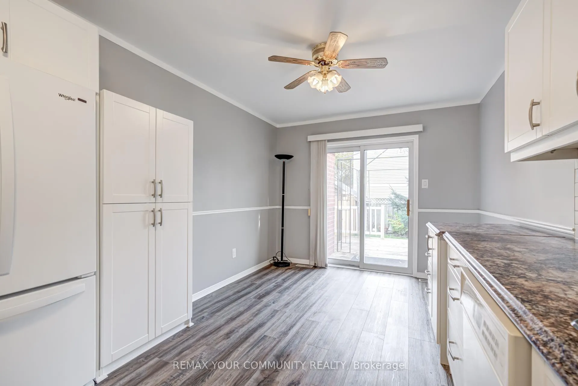Photo 8 of 47 Mcveigh Drive, Barrie, Northwest — HOMEH