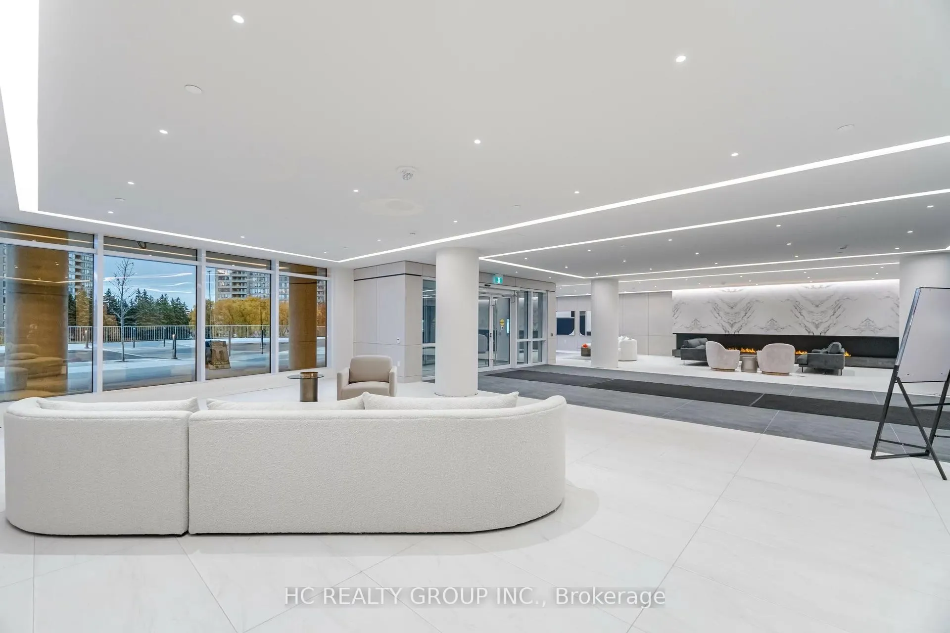 Photo 4 of Unit 1802, 50 Upper Mall Way, Vaughan, Brownridge — HOMEH