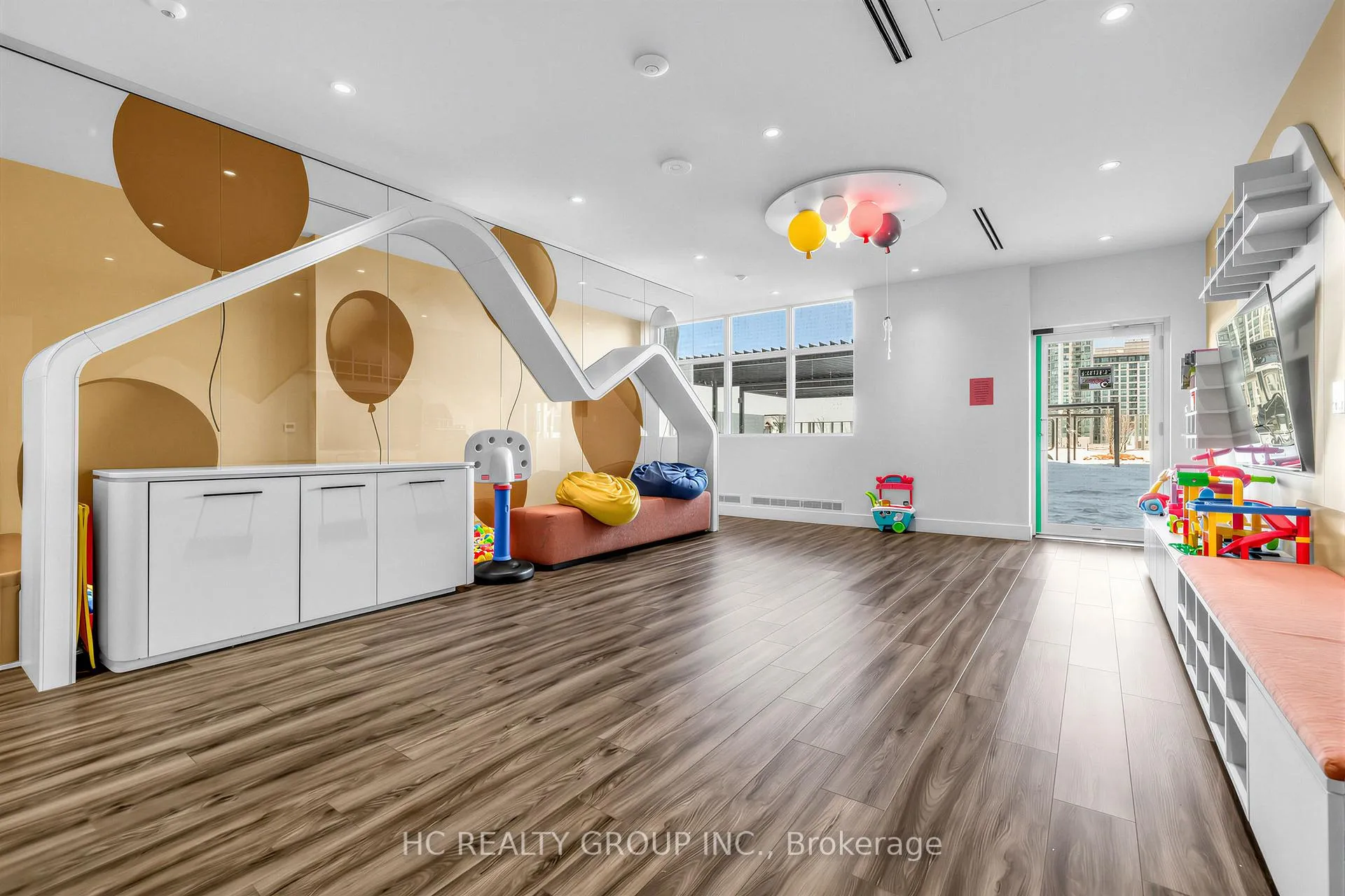 Photo 24 of Unit 1802, 50 Upper Mall Way, Vaughan, Brownridge — HOMEH