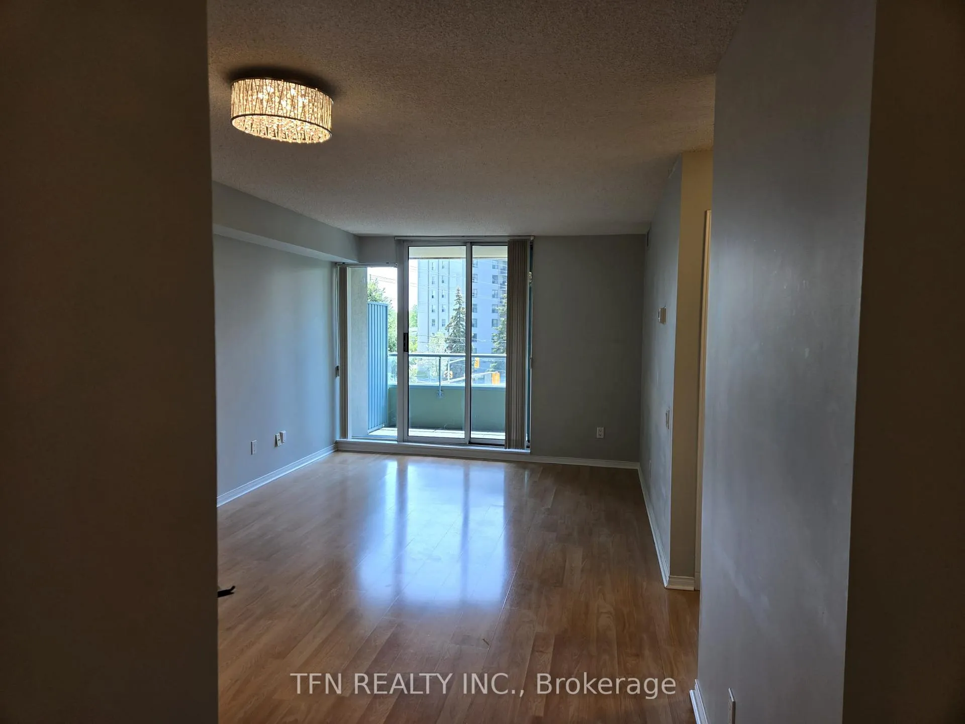 Photo 2 of Unit 309, 1 Emerald Lane, Vaughan, Crestwood-Springfarm-Yorkhill — HOMEH