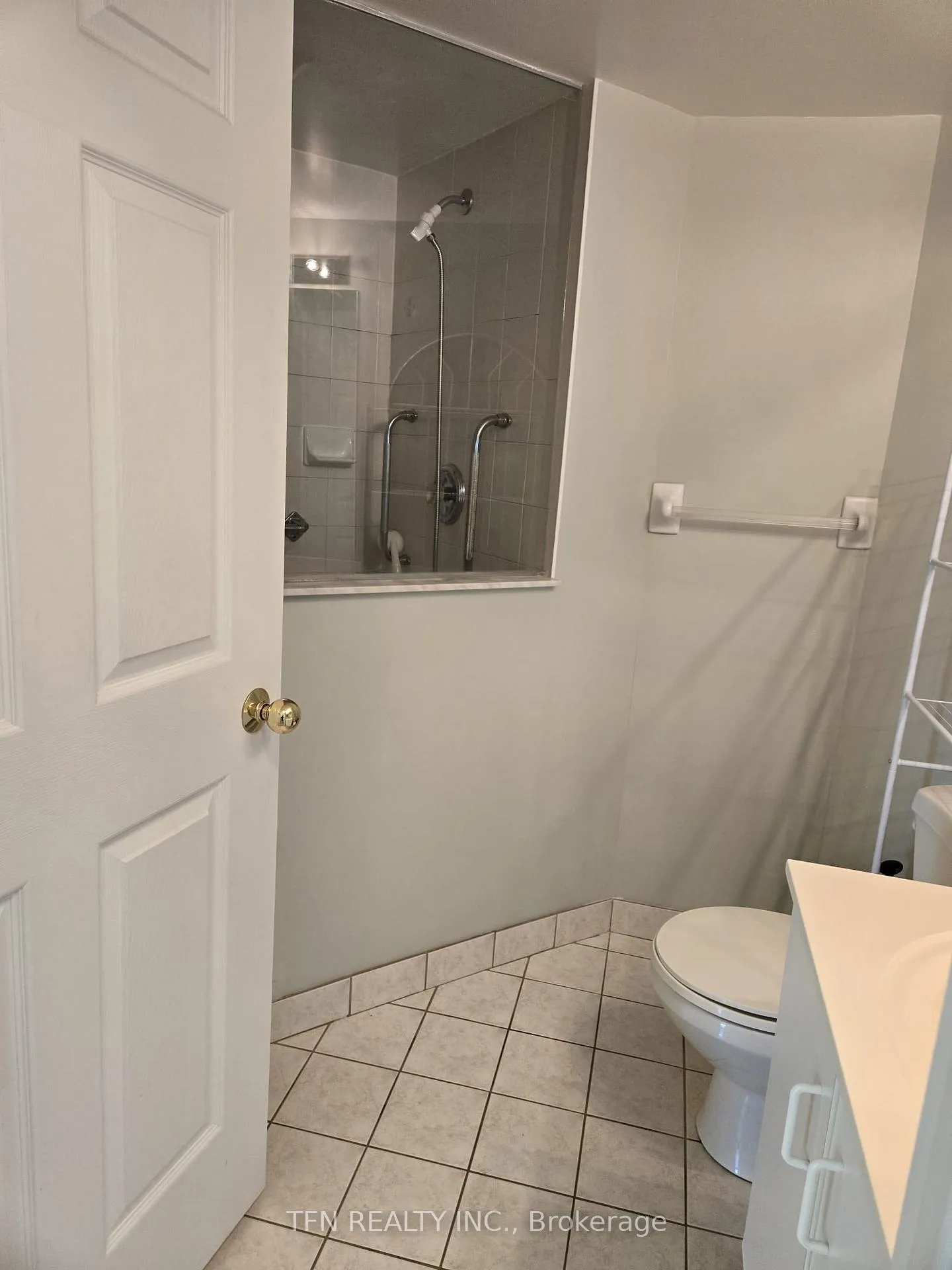 Photo 13 of Unit 309, 1 Emerald Lane, Vaughan, Crestwood-Springfarm-Yorkhill — HOMEH