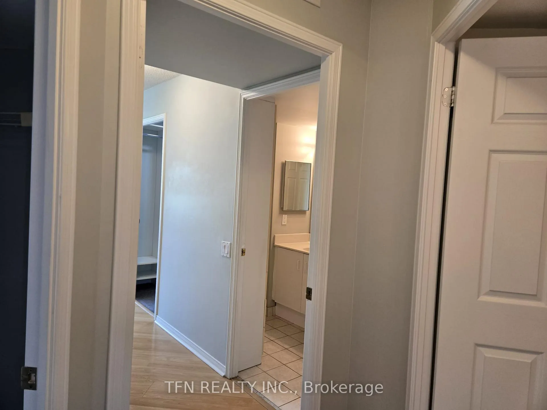 Photo 17 of Unit 309, 1 Emerald Lane, Vaughan, Crestwood-Springfarm-Yorkhill — HOMEH