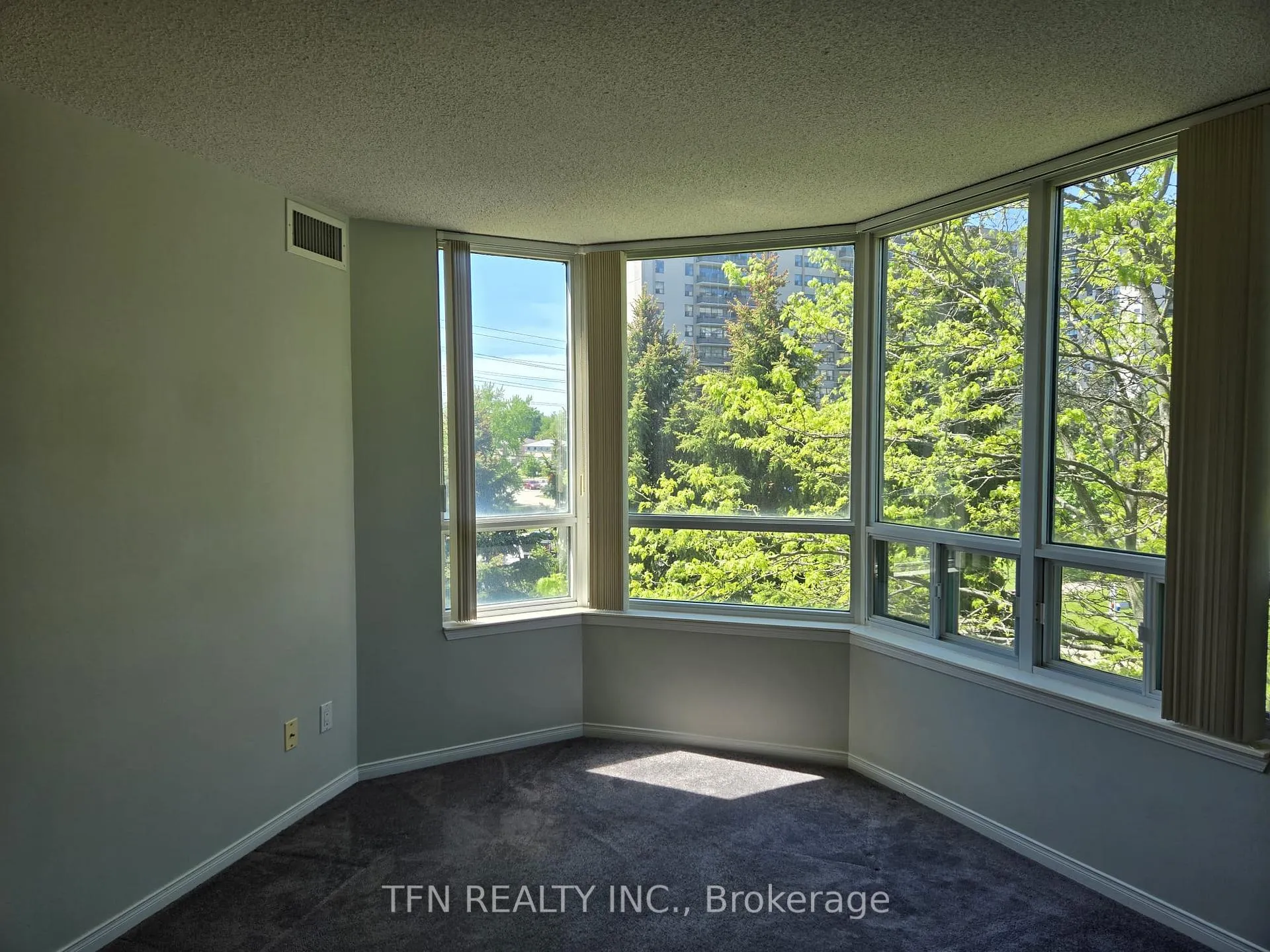 Photo 25 of Unit 309, 1 Emerald Lane, Vaughan, Crestwood-Springfarm-Yorkhill — HOMEH