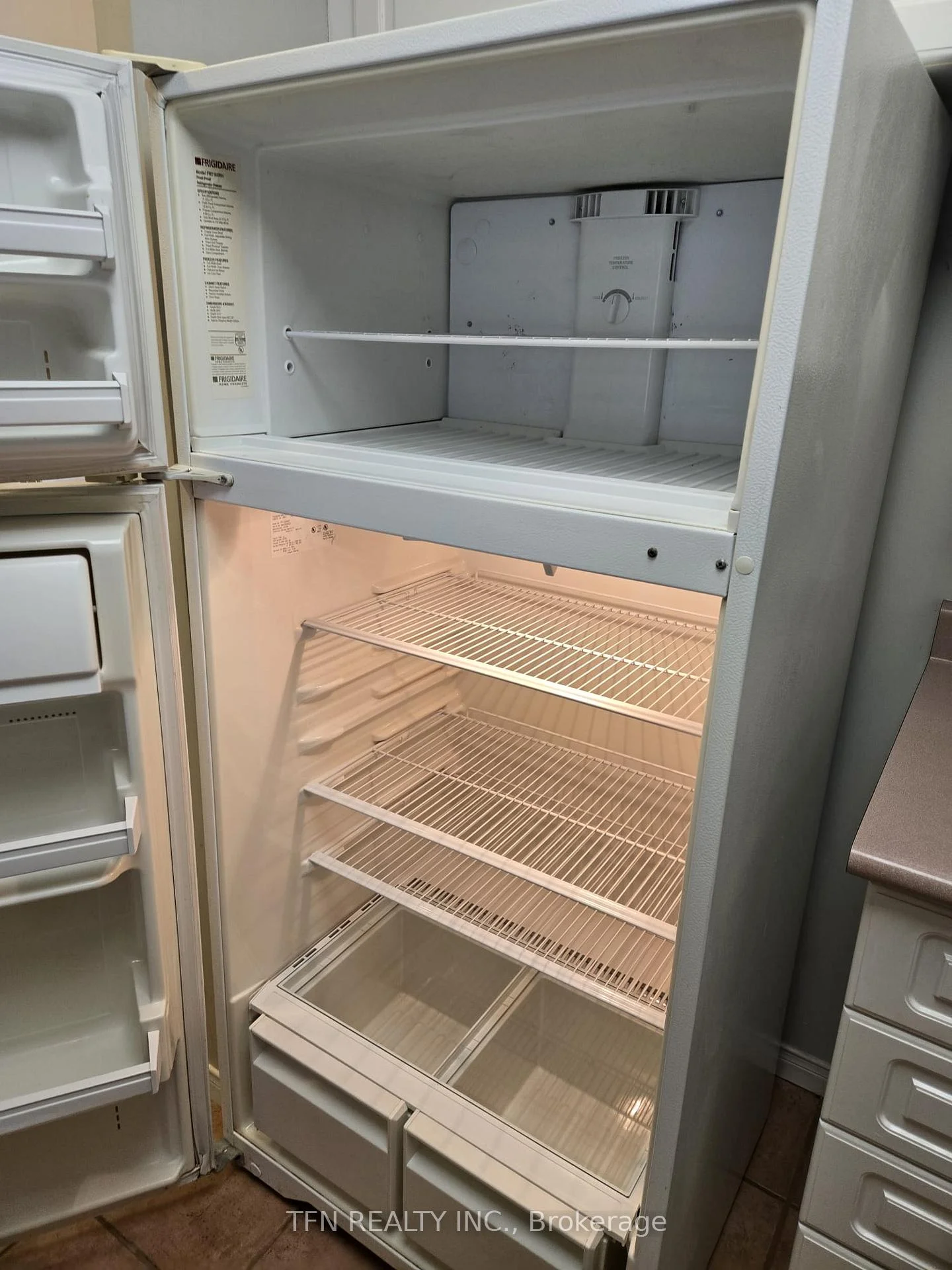 Photo 51 of Unit 309, 1 Emerald Lane, Vaughan, Crestwood-Springfarm-Yorkhill — HOMEH