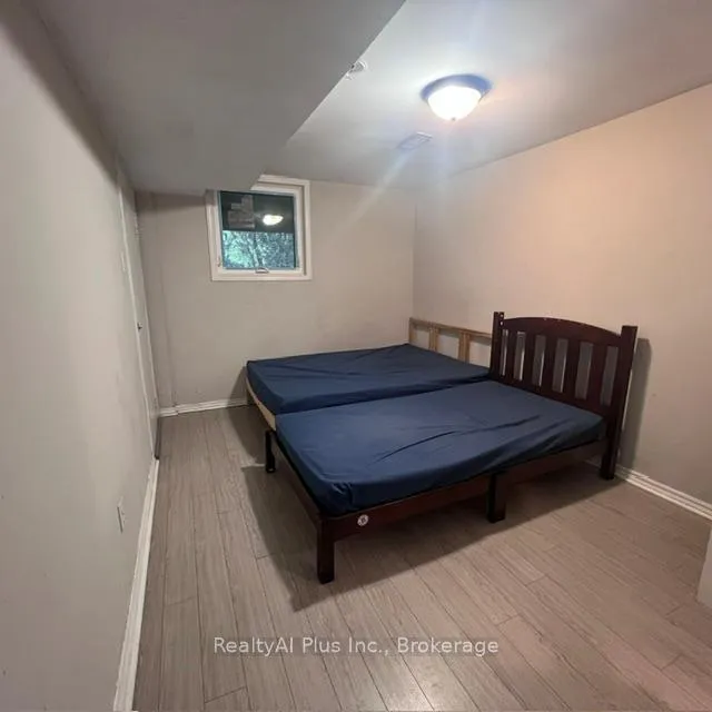 Photo 7 of Unit walk-out basement, 210 Doubtfire Crescent, Markham, Middlefield — HOMEH