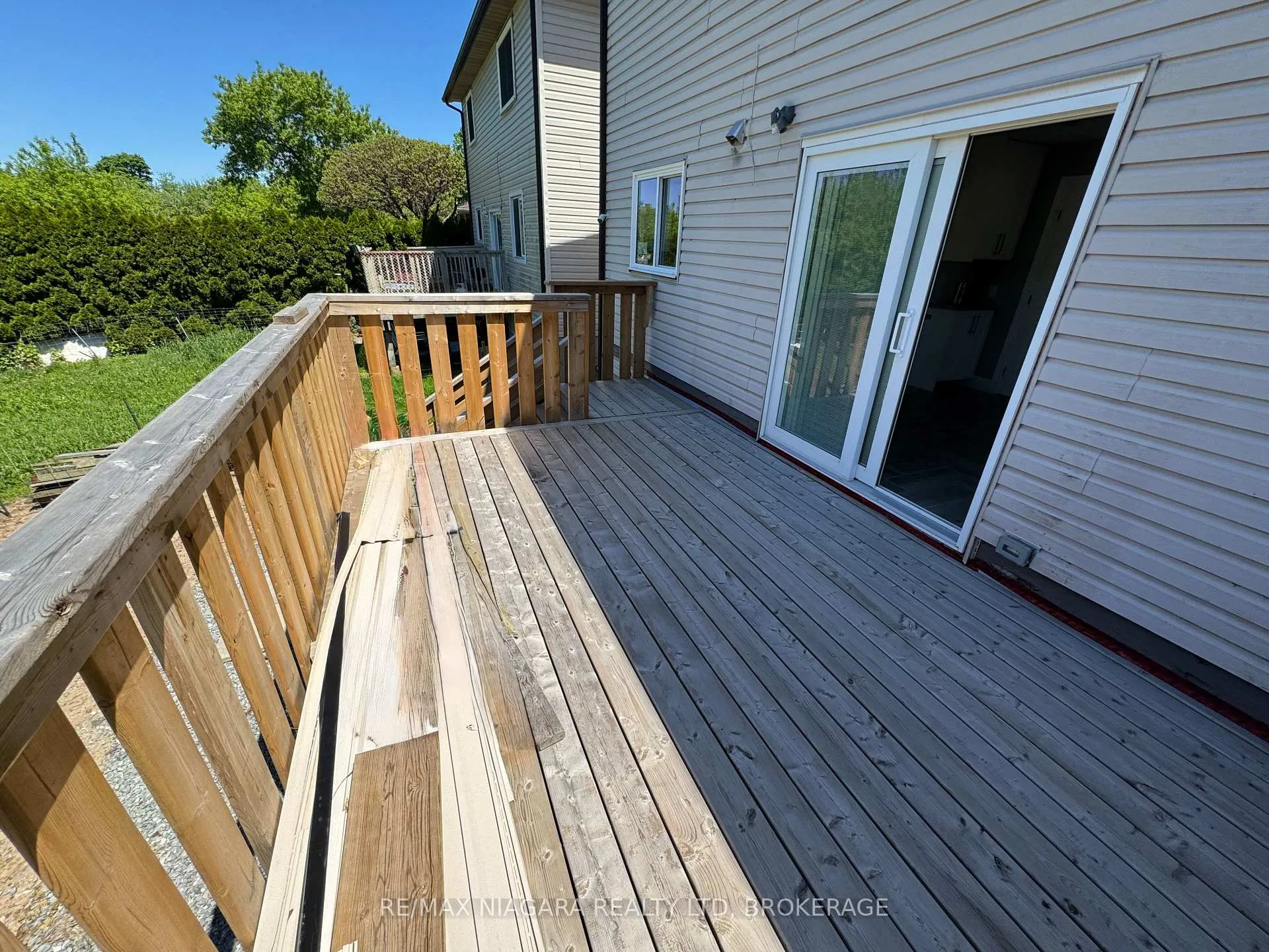 Photo 7 of Unit Upper, 21 Ball Avenue E, St. Catharines, Burleigh Hill — HOMEH