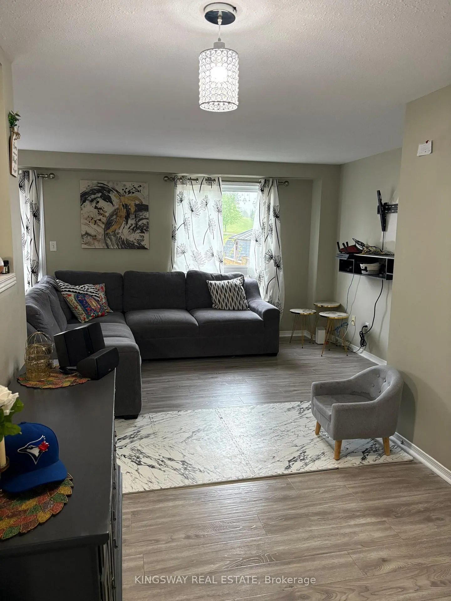 Photo 5 of 42 Foxglove Crescent N, Kitchener — HOMEH