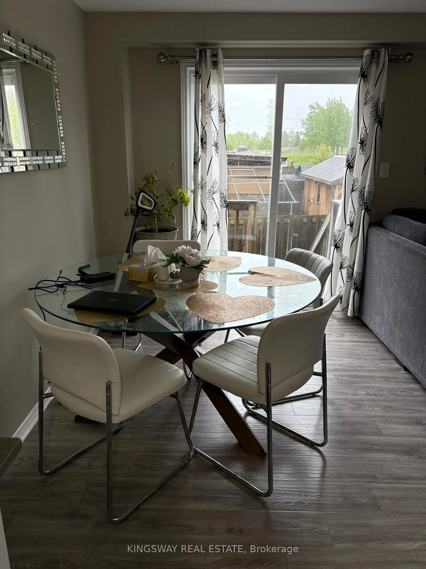Photo 7 of 42 Foxglove Crescent N, Kitchener — HOMEH