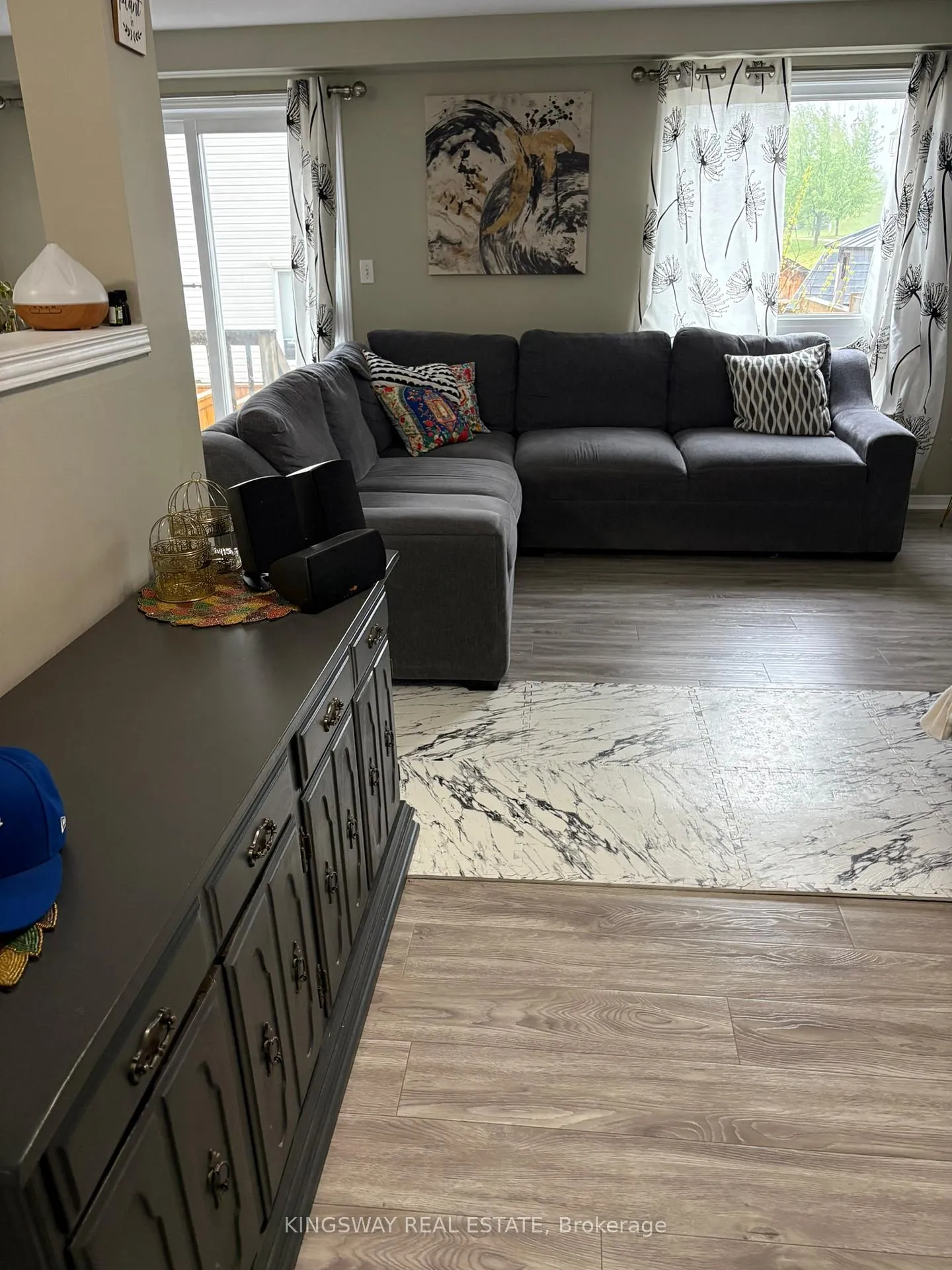 Photo 11 of 42 Foxglove Crescent N, Kitchener — HOMEH