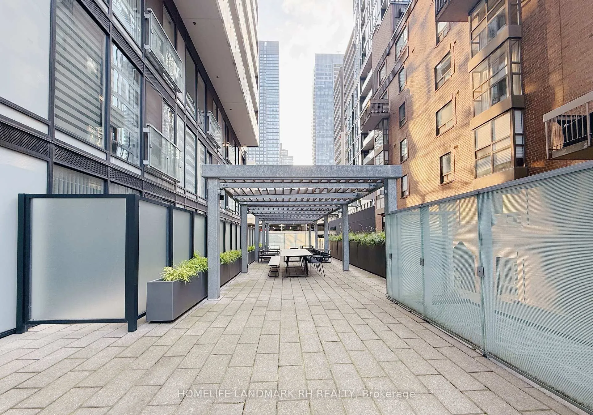 Photo 16 of Unit 2204, 28 Wellesley Street E, Toronto, Church-Yonge Corridor — HOMEH