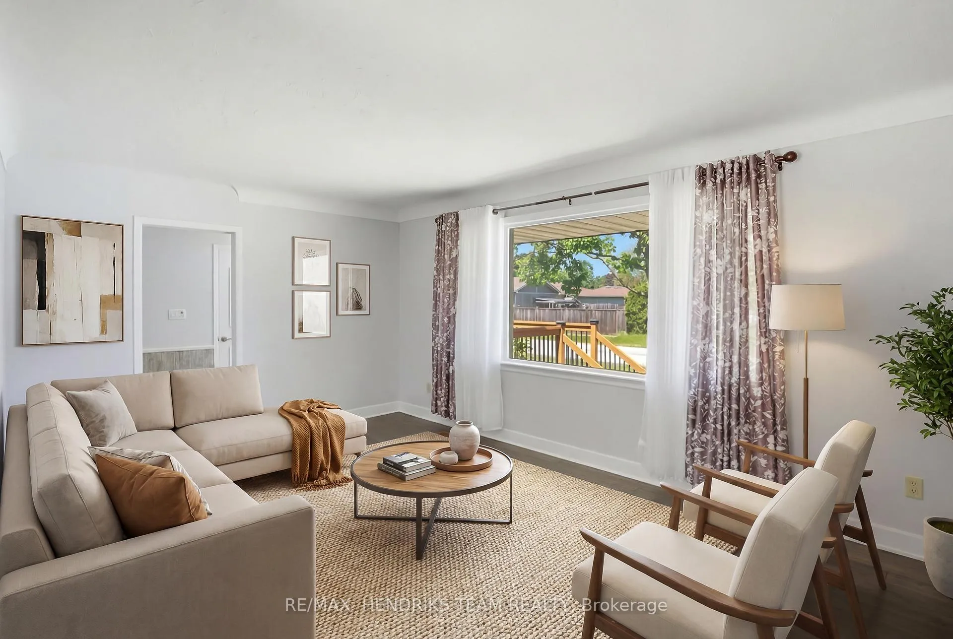 Photo 8 of 17 Sullivan Drive, St. Catharines, Lakeport — HOMEH