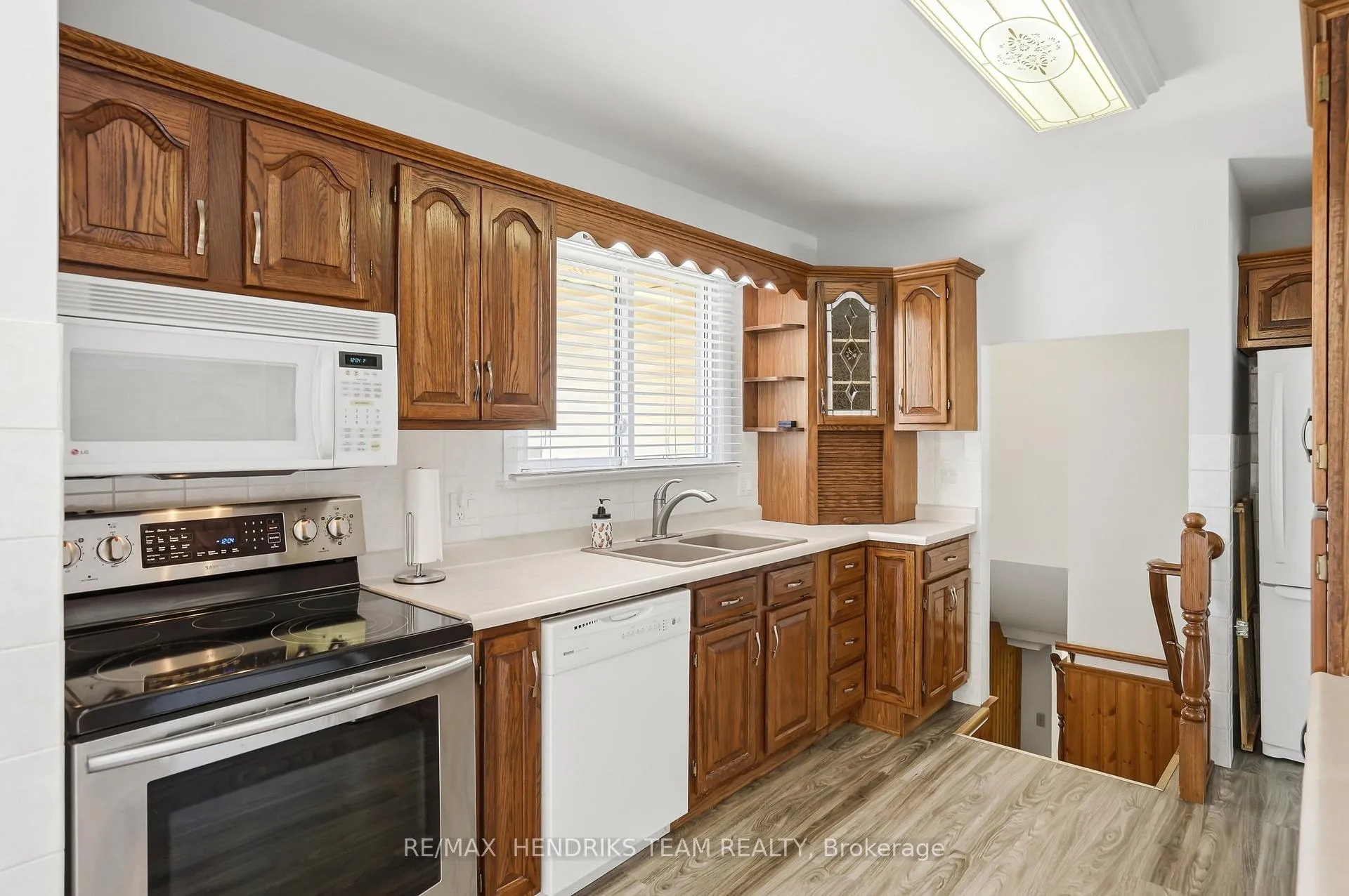 Photo 11 of 17 Sullivan Drive, St. Catharines, Lakeport — HOMEH