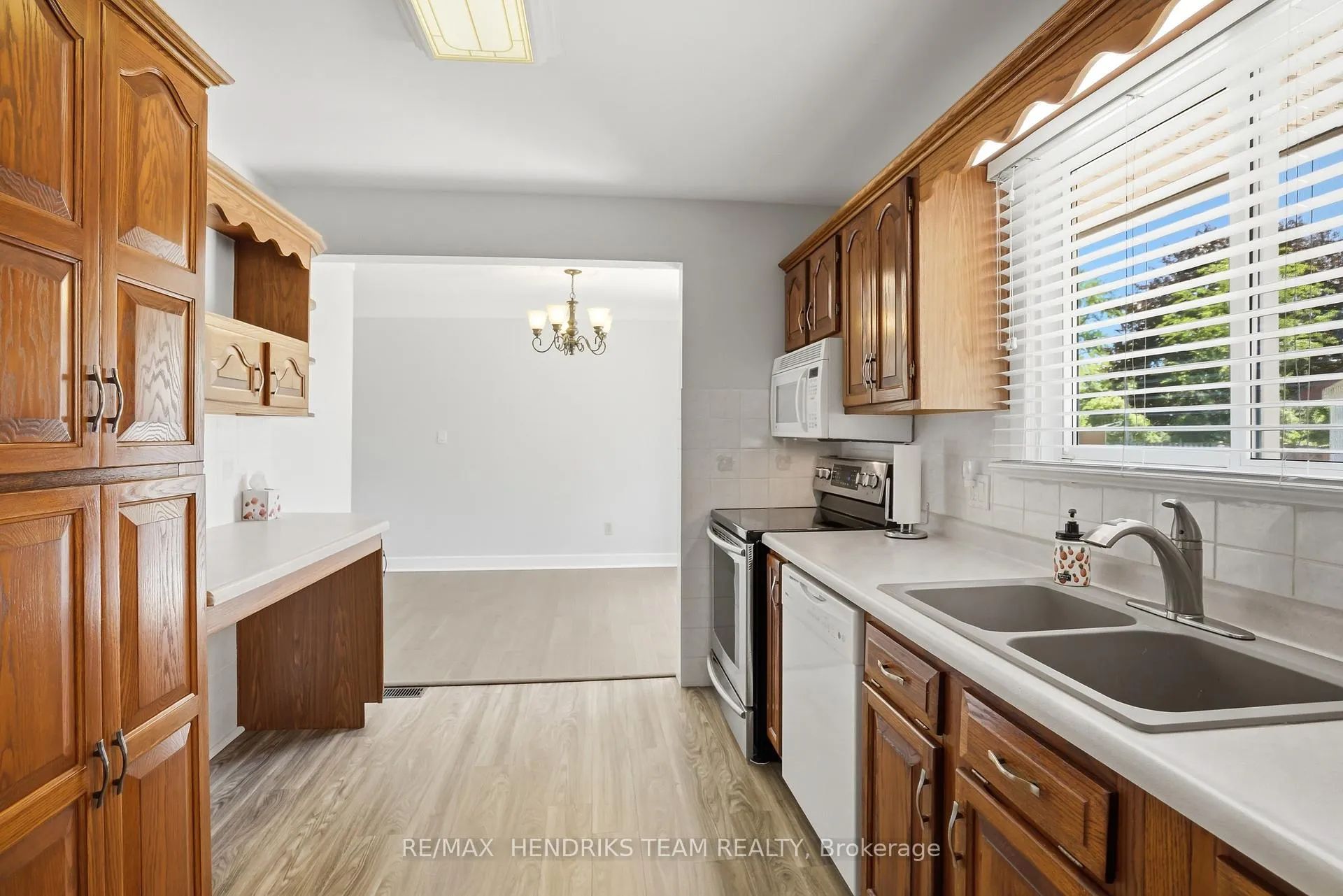 Photo 13 of 17 Sullivan Drive, St. Catharines, Lakeport — HOMEH