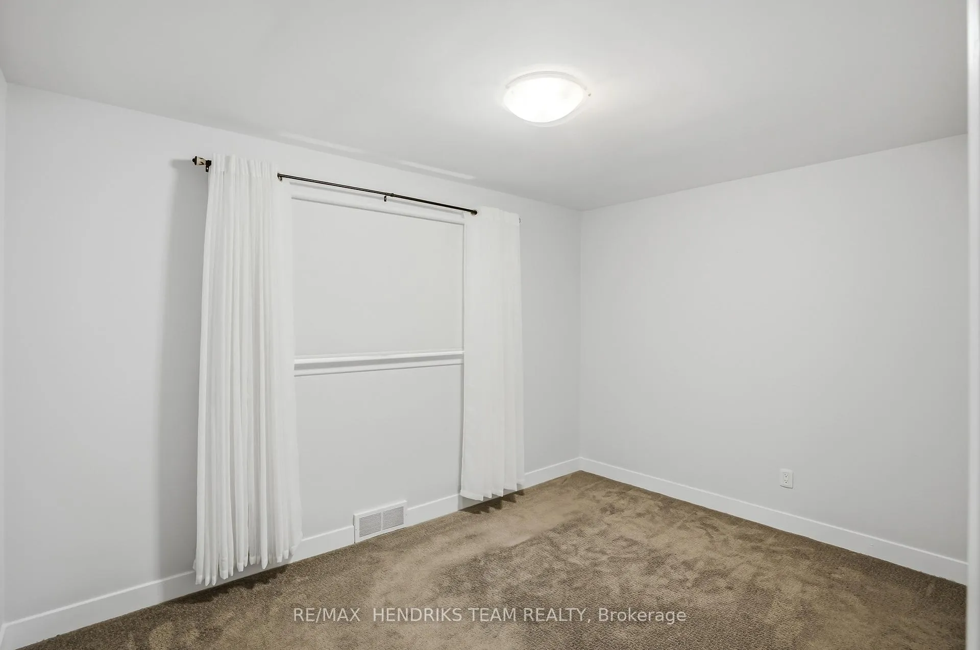 Photo 19 of 17 Sullivan Drive, St. Catharines, Lakeport — HOMEH