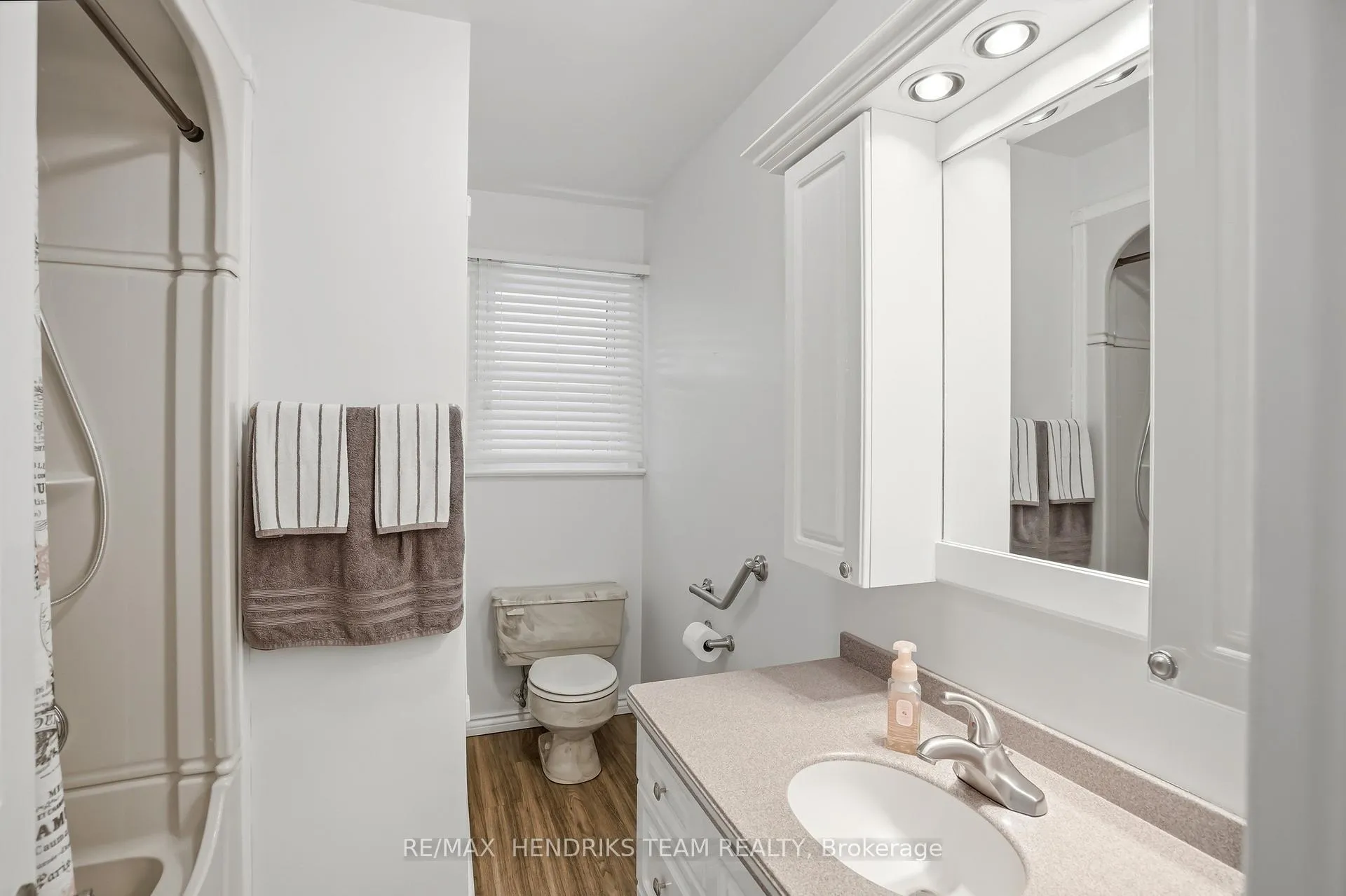 Photo 21 of 17 Sullivan Drive, St. Catharines, Lakeport — HOMEH