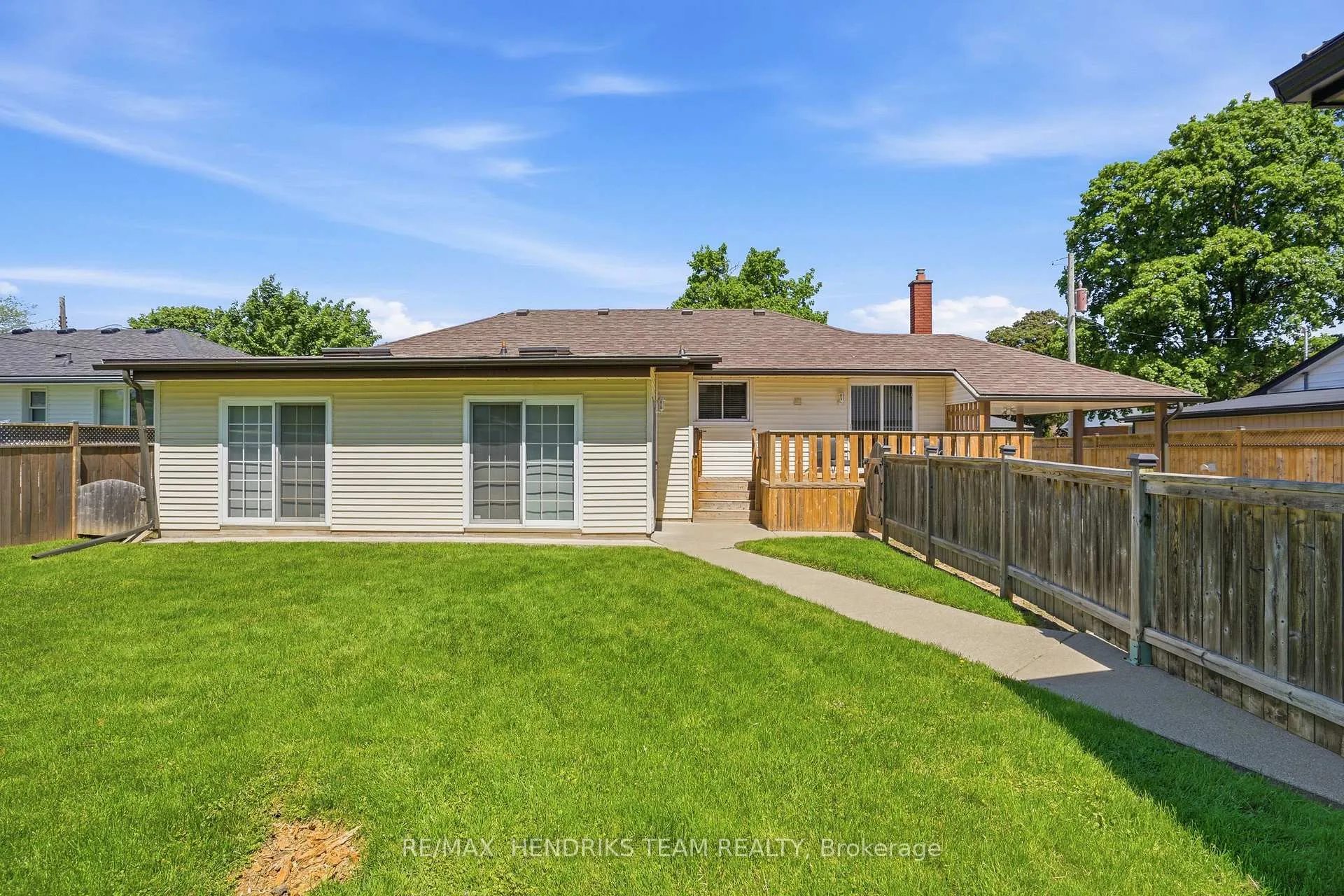 Photo 35 of 17 Sullivan Drive, St. Catharines, Lakeport — HOMEH