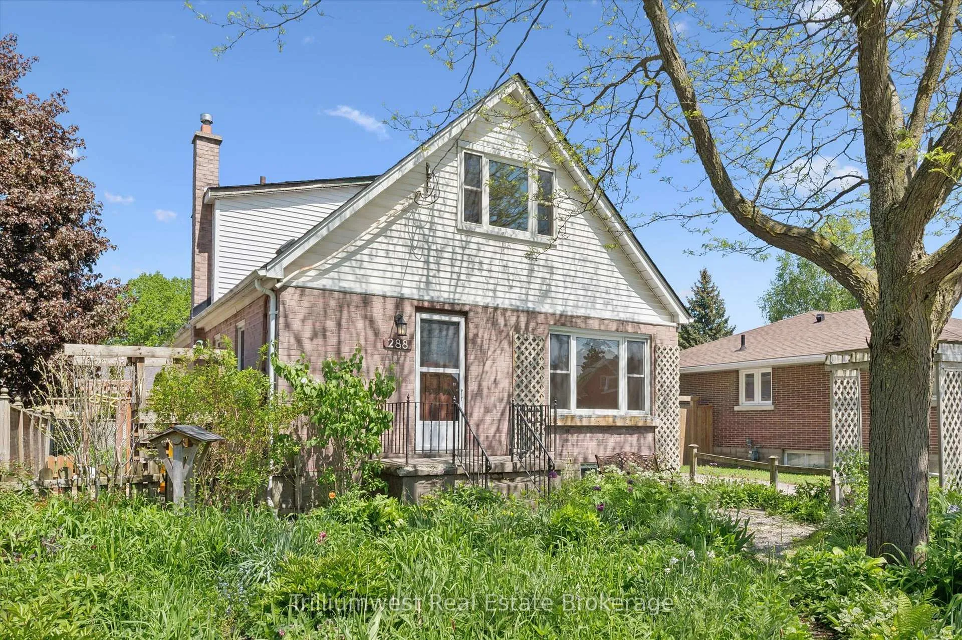 Photo 2 of 288 Margaret Avenue, Kitchener — HOMEH