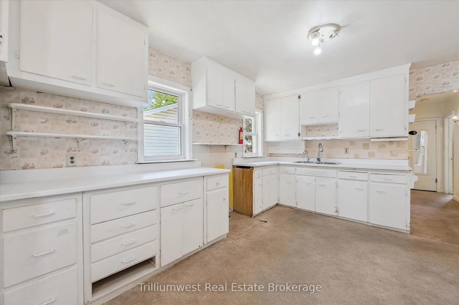 Photo 4 of 288 Margaret Avenue, Kitchener — HOMEH
