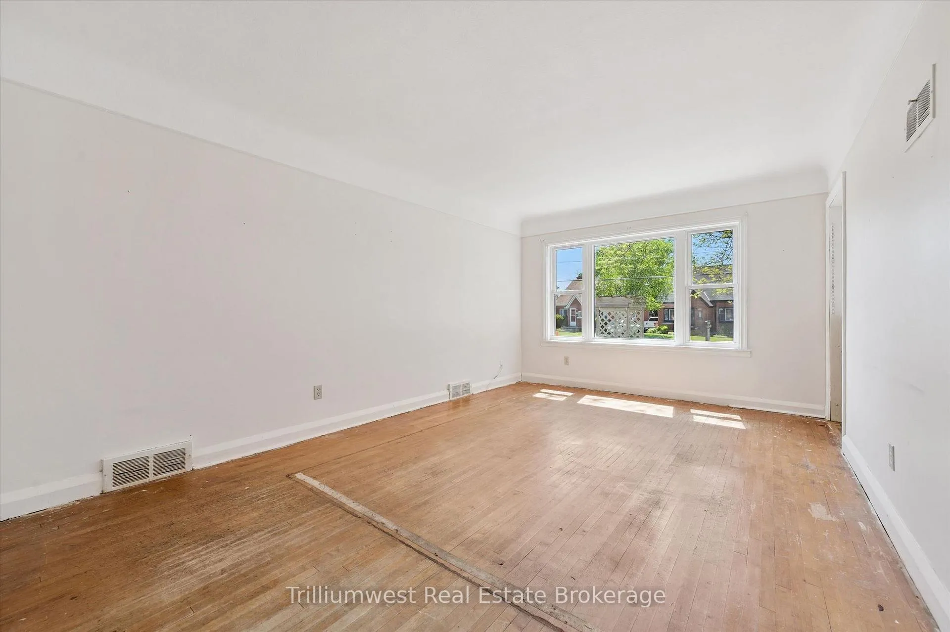 Photo 7 of 288 Margaret Avenue, Kitchener — HOMEH