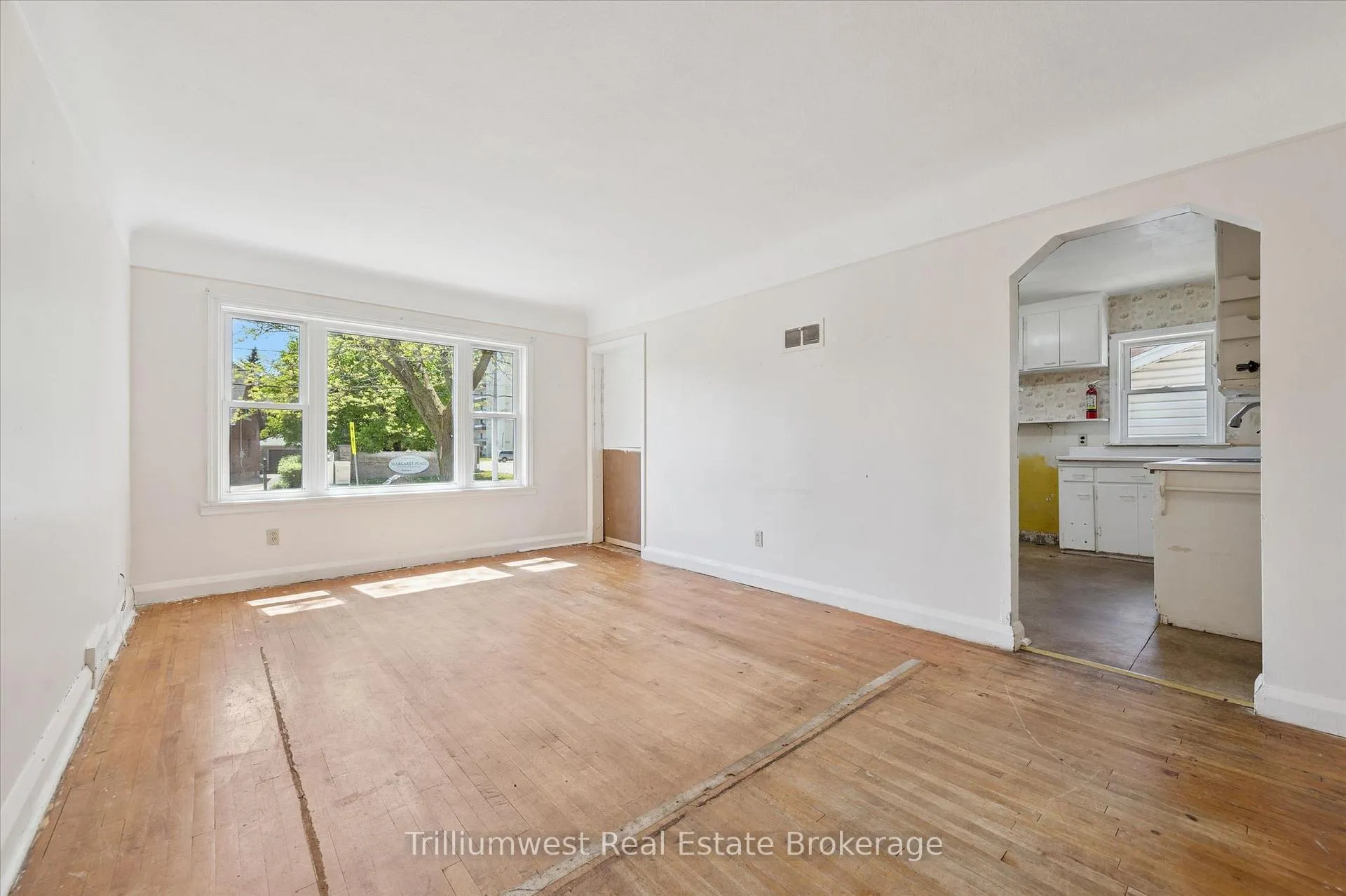 Photo 8 of 288 Margaret Avenue, Kitchener — HOMEH