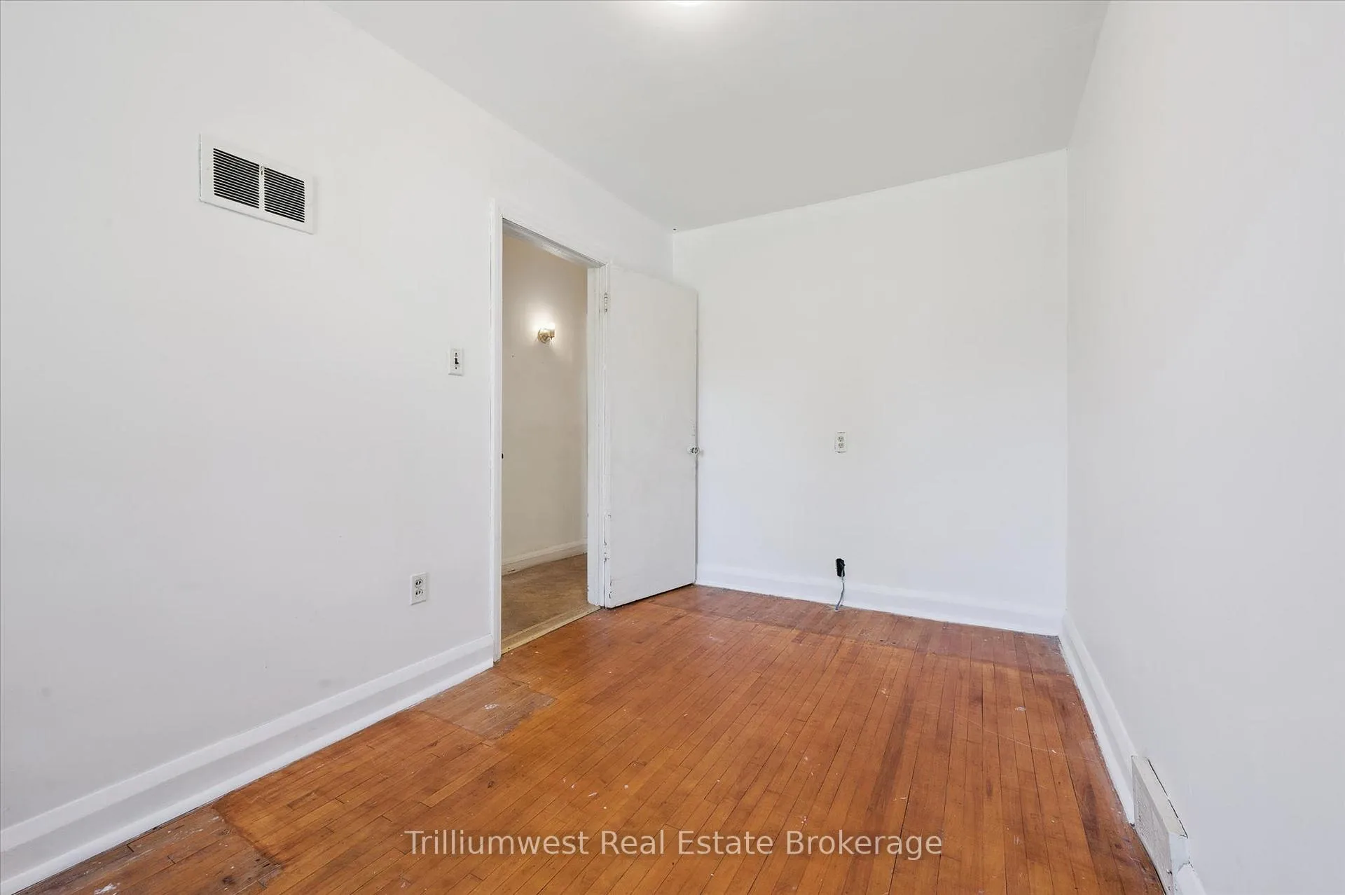 Photo 10 of 288 Margaret Avenue, Kitchener — HOMEH