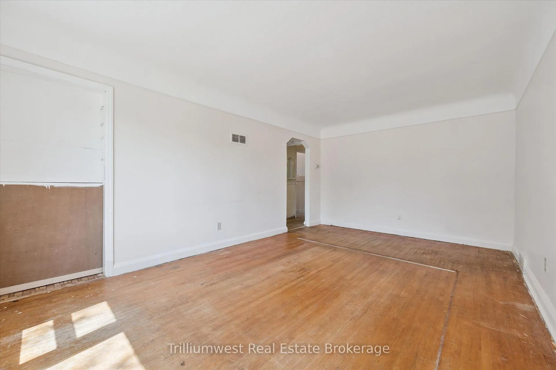 Photo 11 of 288 Margaret Avenue, Kitchener — HOMEH