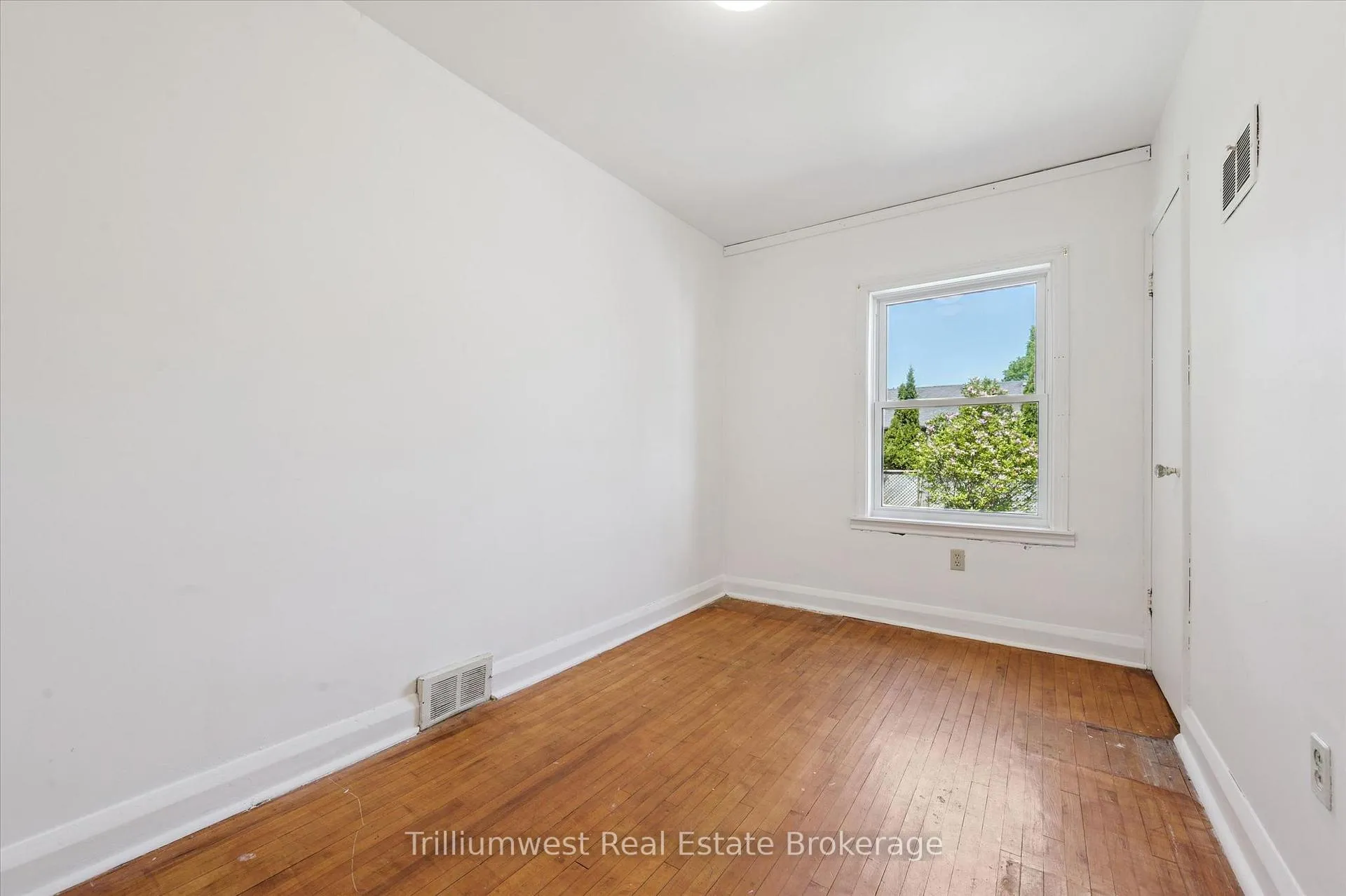 Photo 12 of 288 Margaret Avenue, Kitchener — HOMEH